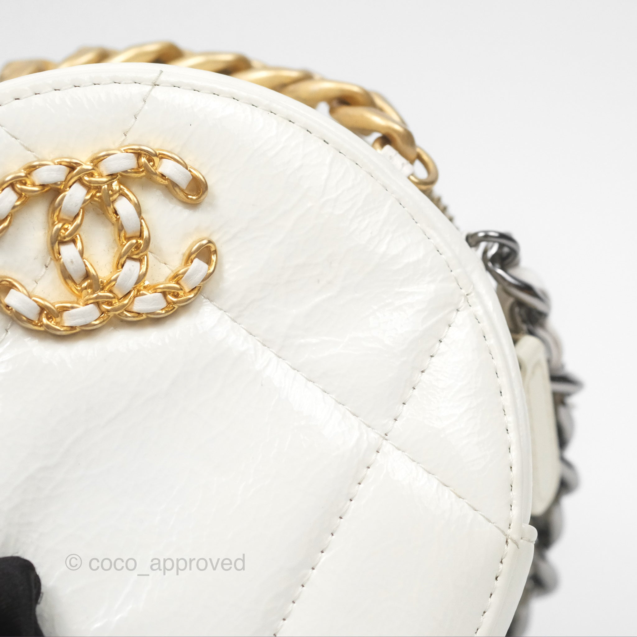 Chanel 19 Round Clutch With Chain - White Glazed Calfskin & Mixed Hardware Bag - Perfect for Evening Parties, Date Nights & Luxury Fashion Accessories
