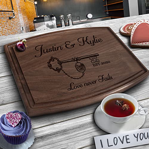 Personalized Family Cutting Board - Custom Wood Engraved with Last Name | Unique Real Estate Closing Gift, New Homeowners Housewarming Present | Perfect for Kitchen Decor, Family Gatherings & Special Occasions