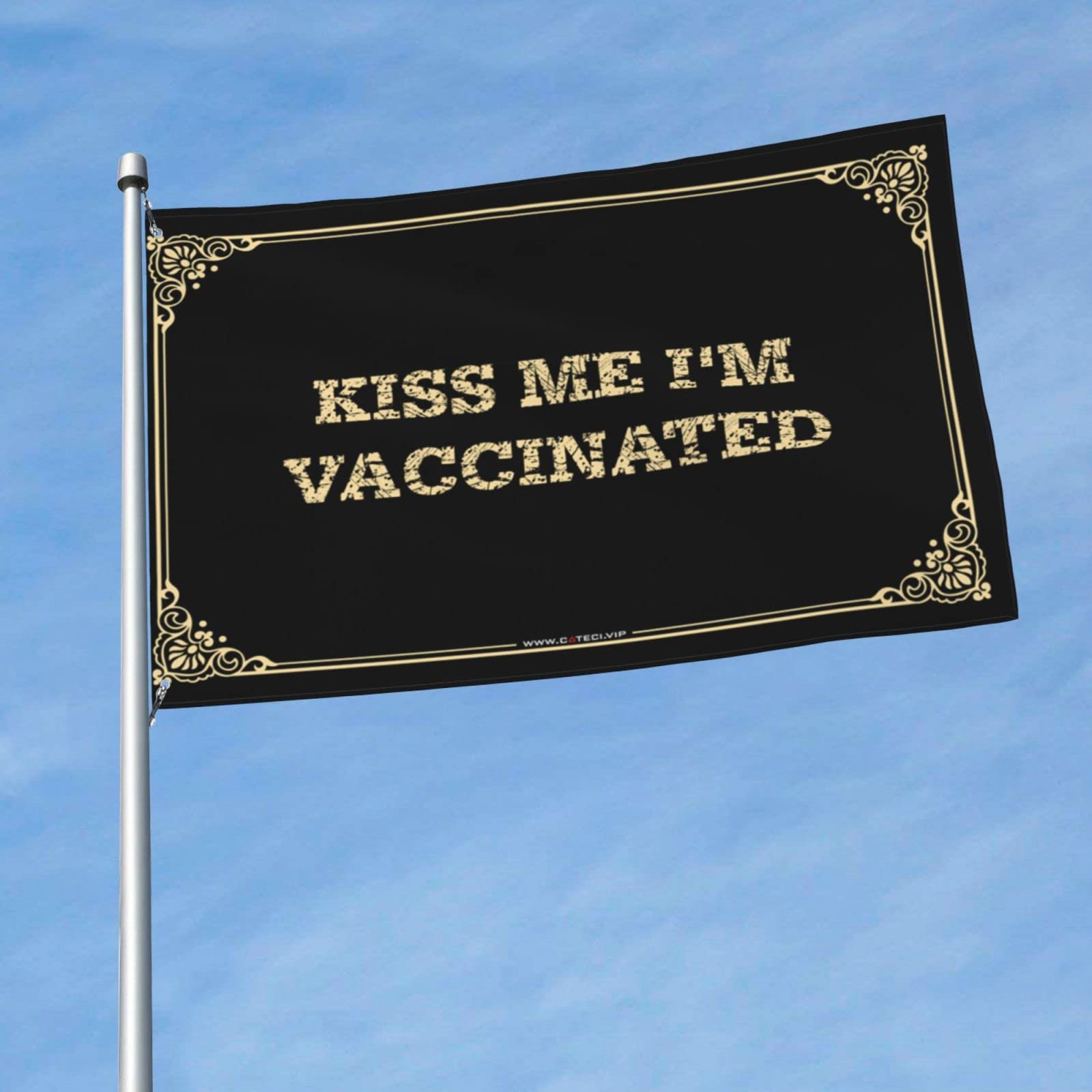 Funny 'Kiss Me I'm Vaccinated' Flag - 60x90cm Outdoor Hanging Decor for Bedroom Door, Home & Garden Party Decorations - Perfect for COVID Humor & Vaccination Celebration