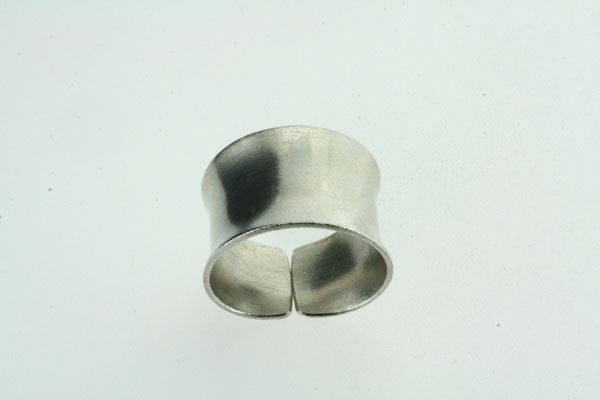 Clean Open Curved Band Pure Silver Ring - Elegant Minimalist Jewelry for Everyday Wear & Special Occasions