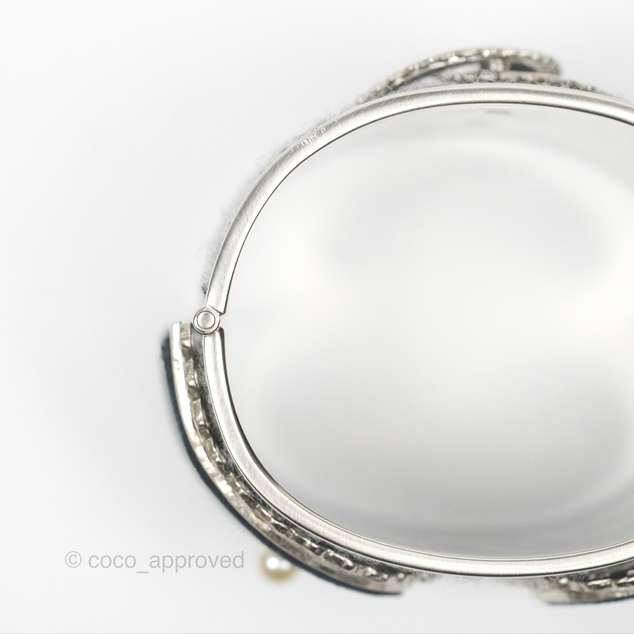 Chanel CC Pearl Bracelet in Grey Navy with Silver Tone - 15V - Elegant Fashion Jewelry for Women, Perfect for Parties, Weddings & Special Occasions