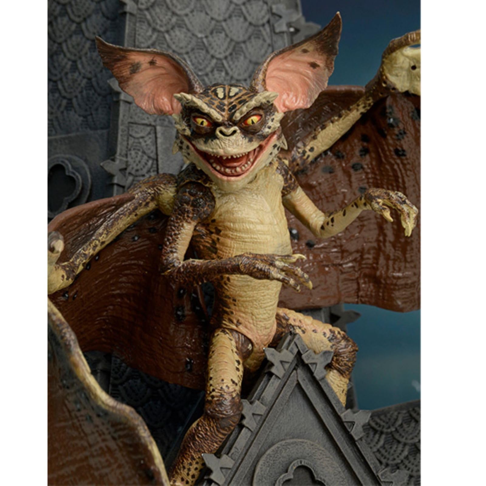NECA Gremlins 2 Deluxe Bat Gremlin 6-Inch Action Figure with 18-Inch Wingspan & Display Stand - Collectible Movie Toy for Horror Fans, Gift for Gremlins Lovers - Perfect for Display, Collection & Role Play Scenes