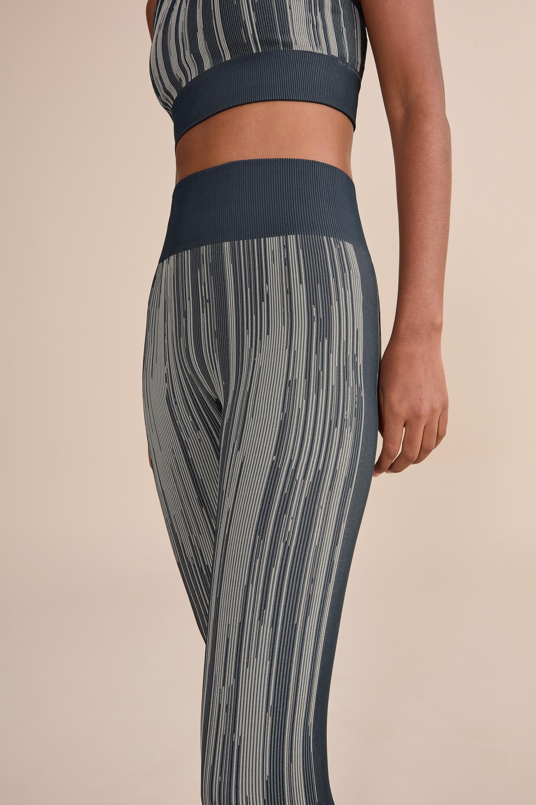 Mix LIVE! Seamless Knit® High-Waisted Yoga Leggings for Women - Comfortable Workout Pants for Gym, Running & Lounge Wear