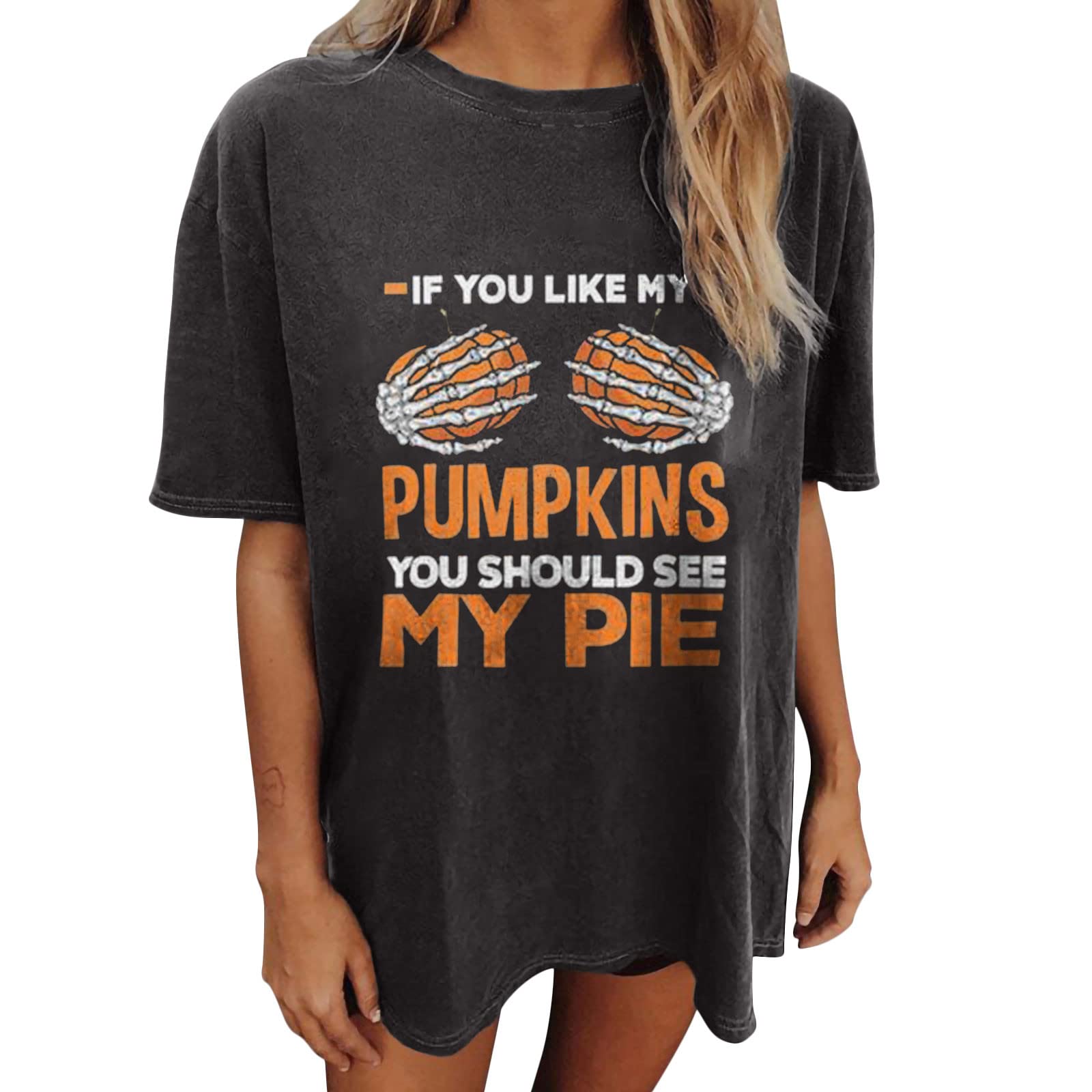 Funny Skeleton Hands Pumpkin Graphic T-Shirt for Women - Oversized Halloween Crewneck Tee - Y2K Grunge Style for Costume Parties & Spooky Outfits