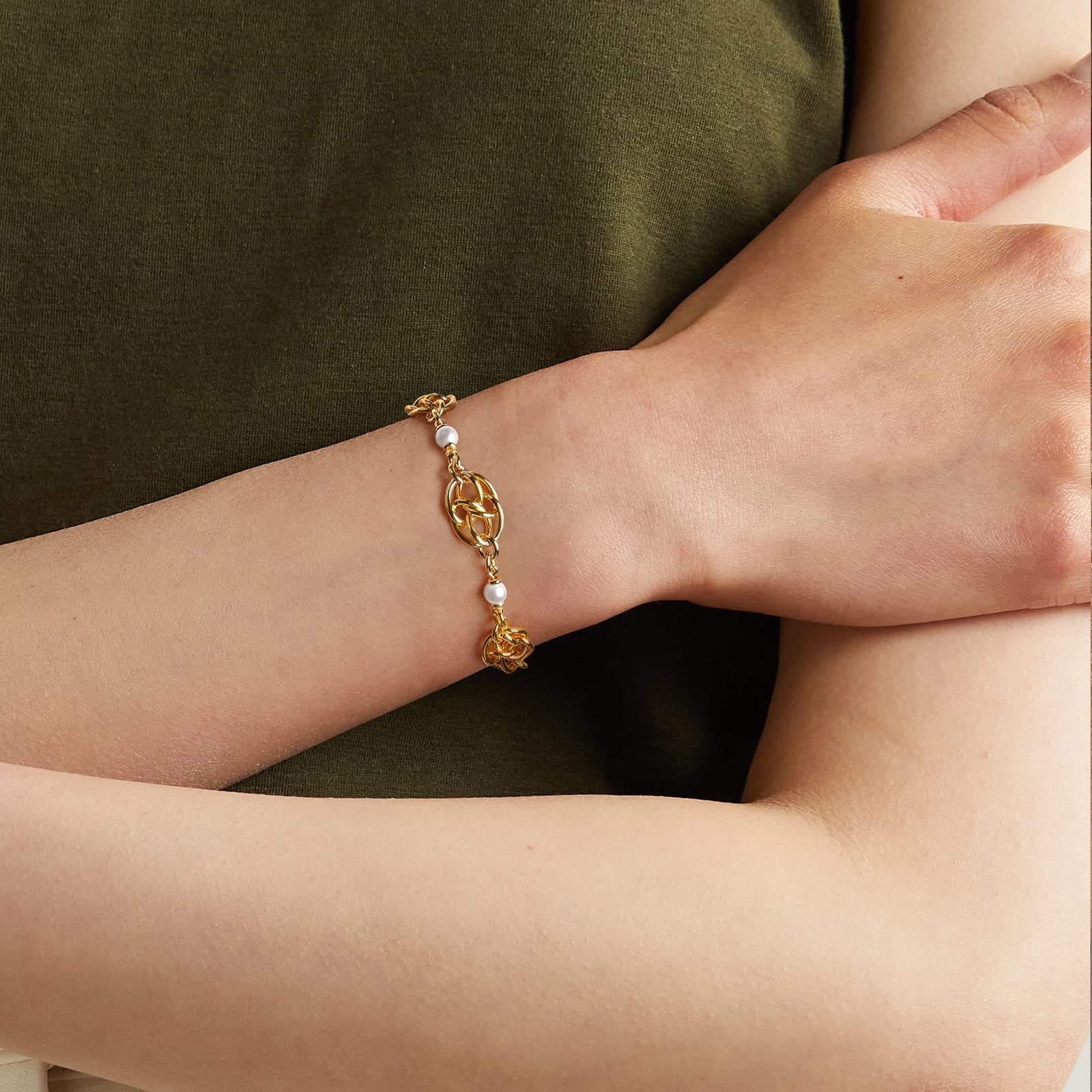 14K Gold Plated Pearl Bracelet for Women - Elegant Chain Link Pearl Bracelet, Dainty Gold Pearl Jewelry Gift for Her - Perfect for Weddings, Parties & Everyday Wear