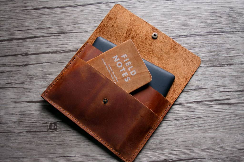 Personalized Leather Kindle Cover Sleeve - Custom Name Engraved Protective Case for Kindle Paperwhite/Oasis - Perfect for Reading, Travel & Gifts