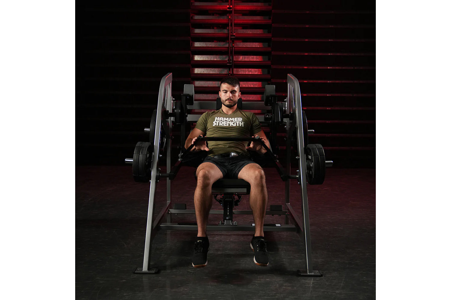 Hammer Strength Plate Loaded Pullover Machine - Commercial Gym Equipment for Back & Shoulder Workouts - Perfect for Home & Commercial Gym Strength Training