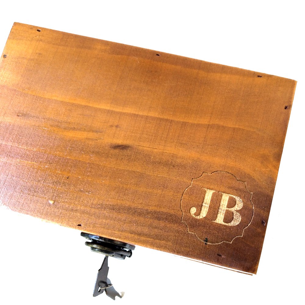 Personalized Wooden Keepsake Box with Lock & Key - Custom Engraved Jewelry Storage Box for Bridesmaids, Mothers & Girlfriends - Perfect for Wedding Gifts, Anniversary Presents & Special Occasions