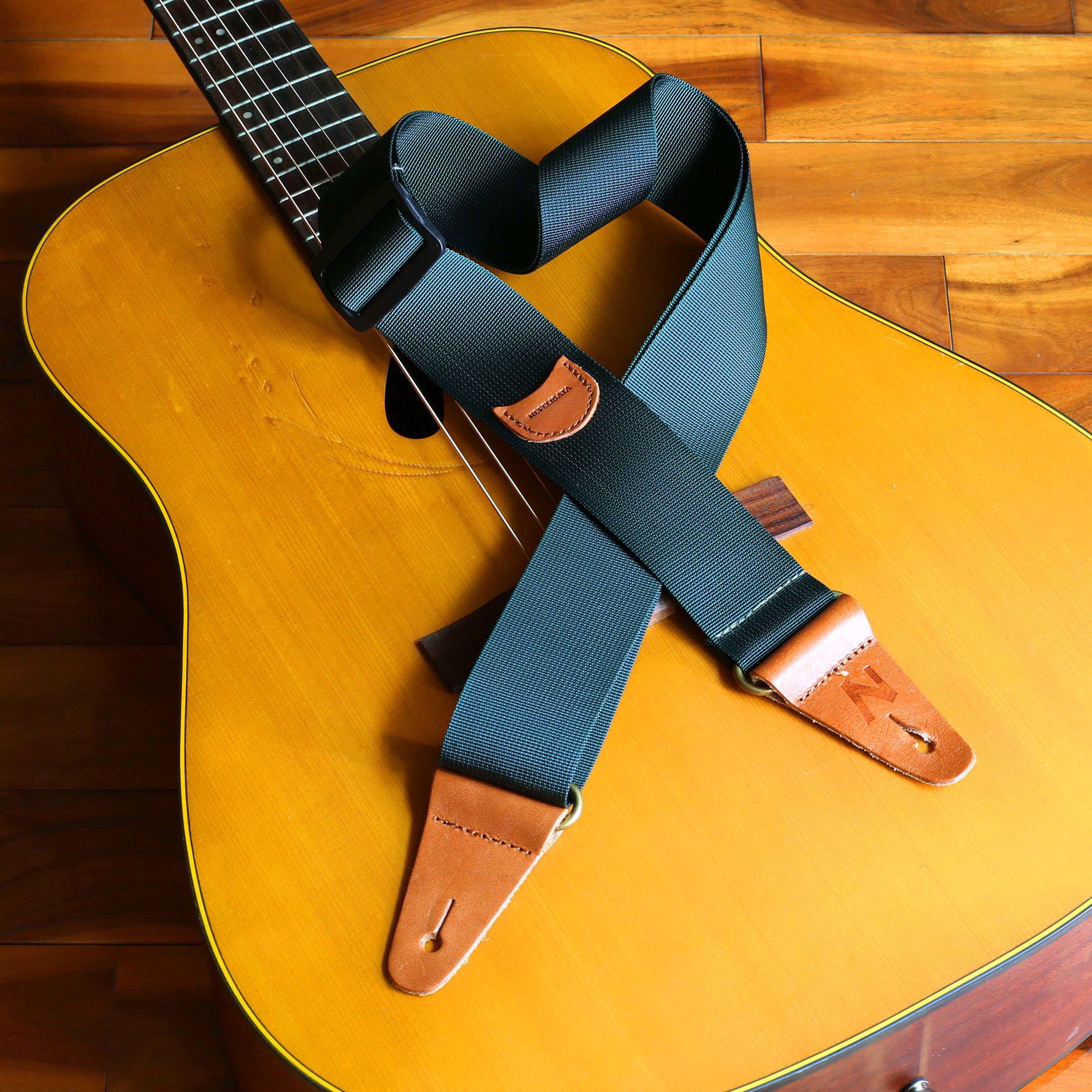 Premium Nylon Guitar Strap with Leather Ends & Pick Pocket - Compatible with Bass, Electric & Acoustic Guitars - Includes Free Strap Button, Strap Locks (1 Pair) & 4 Guitar Picks (Green) - Perfect for Live Performances, Studio Sessions & Practice