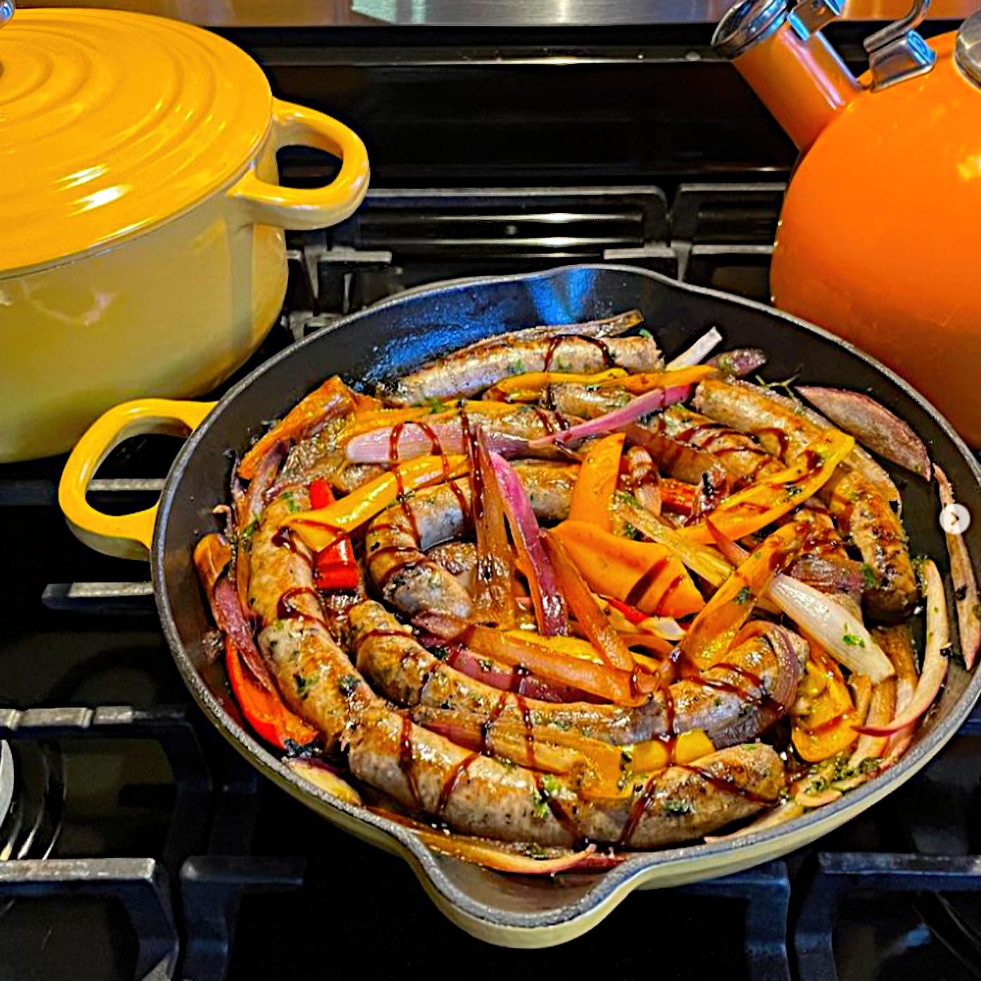 Premium Chantal Enameled Cast Iron 10-Inch Skillet - Sea Blue | Durable Non-Stick Cookware for Searing, Frying & Baking | Perfect for Stovetop, Oven & Camping Use