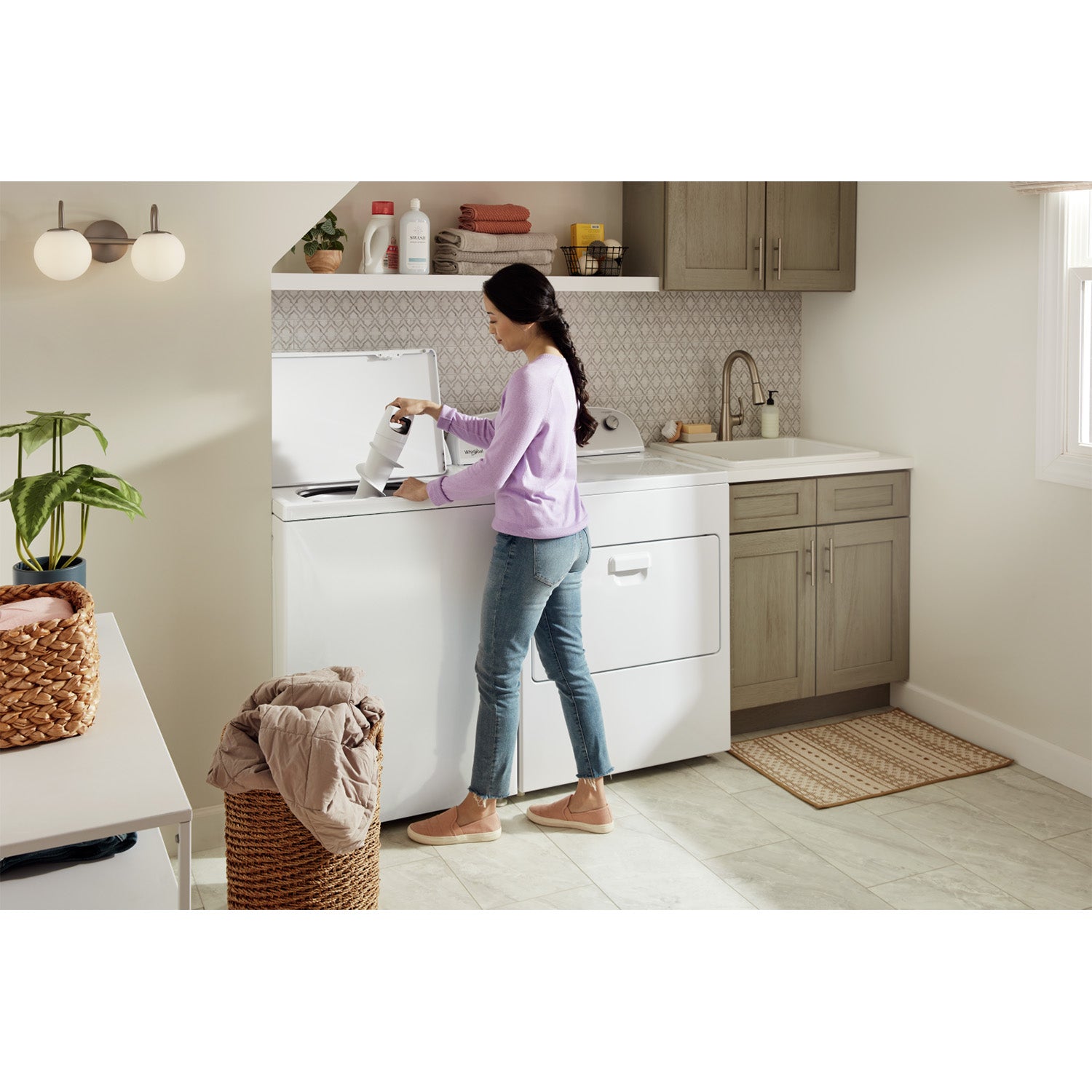 Whirlpool WTW4957PW 4.4 Cu Ft White Top Load Washing Machine - Large Capacity Laundry Washer for Family Homes & Apartments