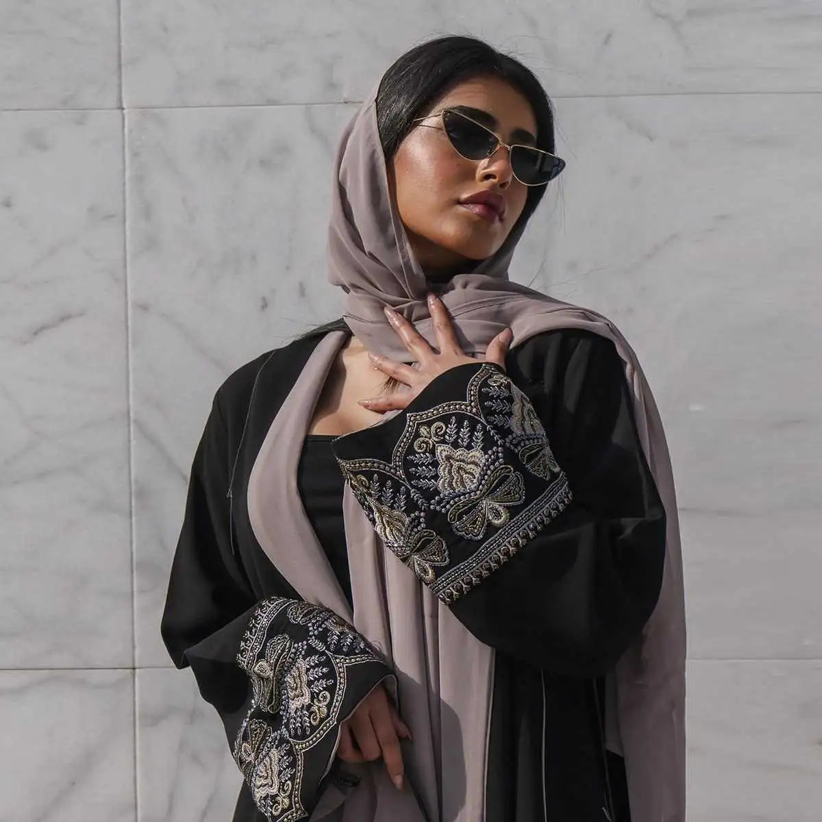 Elegant Muslim Women's Embroidered Open Abaya Cardigan Dress - Perfect for Prayer, Mosque Visits & Special Occasions