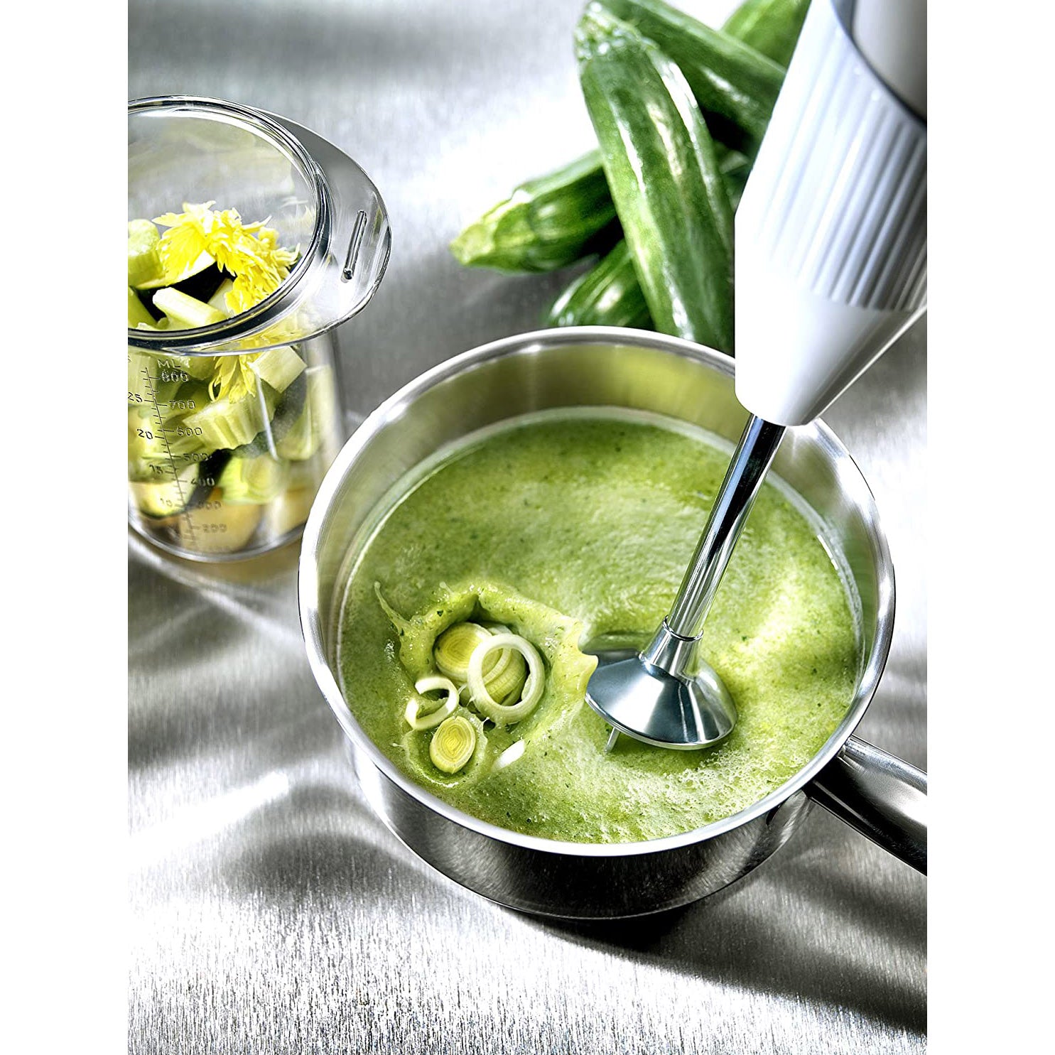 BAMIX Superbox 200W Immersion Hand Blender - Powerful Stick Blender for Smoothies, Soups & Sauces - Perfect for Kitchen, Restaurant & Home Cooking