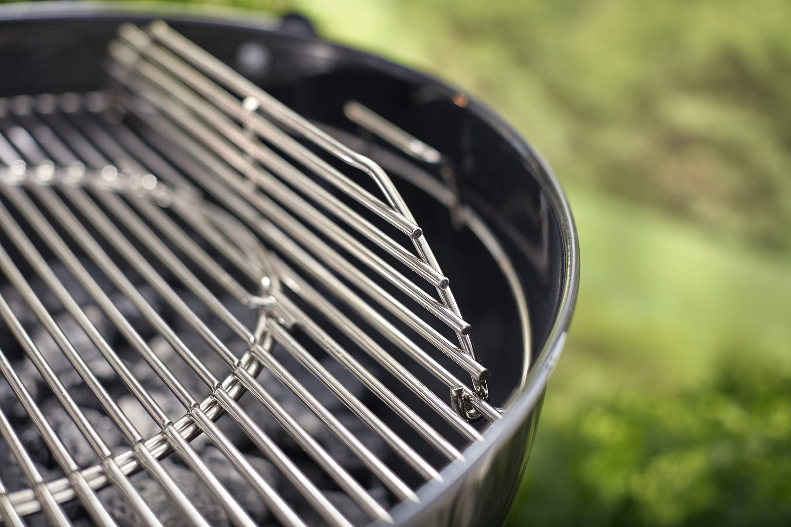 Weber 8843 GBS Charcoal BBQ Grill - 22.4 Inch (57 cm) Portable Barbecue Stove for Camping, Backyard & Outdoor Cooking - Fits 10-12 People Perfect for Picnics, Tailgating & Family Gatherings