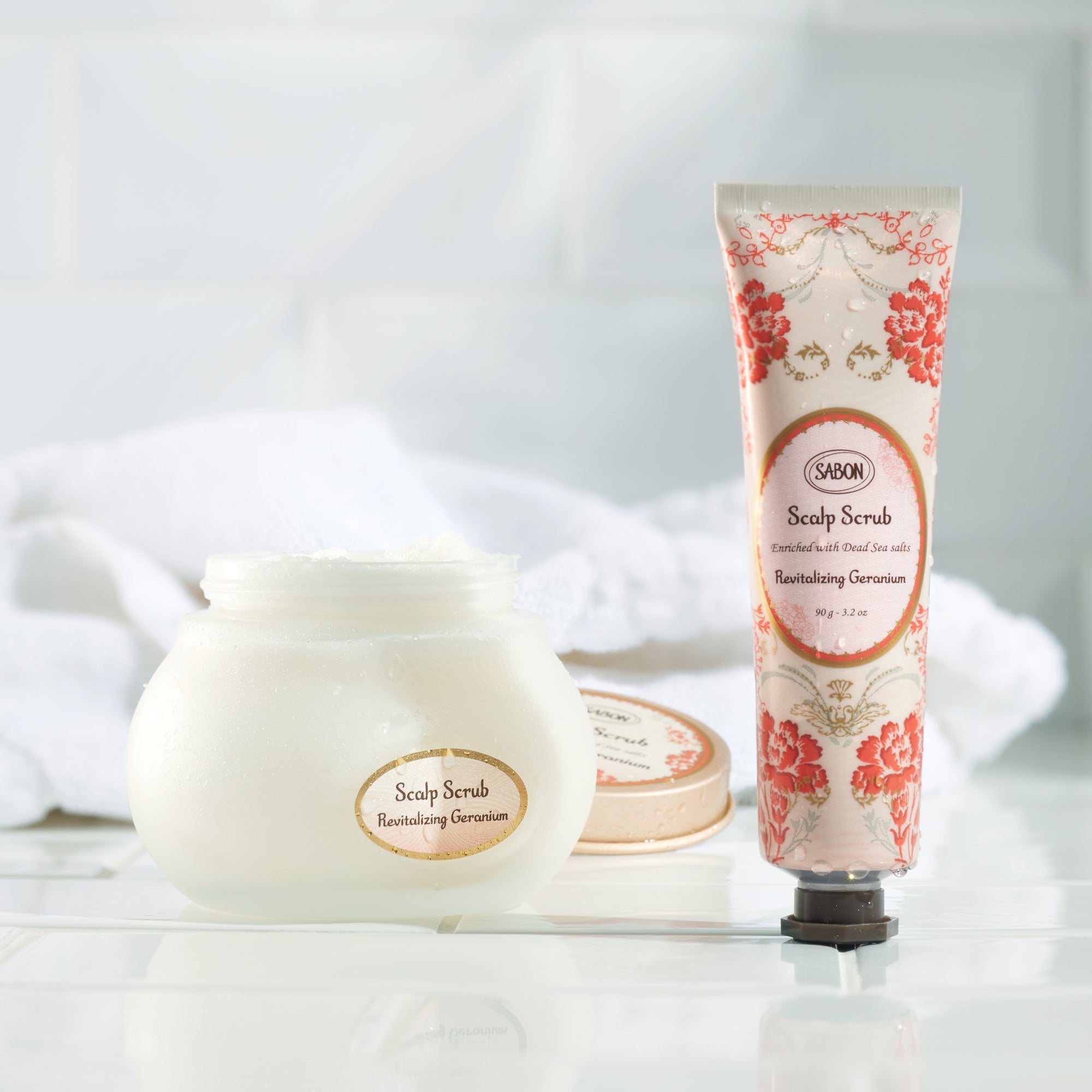 Energizing Geranium Scalp Scrub - 90g Exfoliating Treatment for Dry, Itchy Scalp | Promotes Hair Growth & Removes Buildup - Perfect for Self-Care & Spa Days at Home