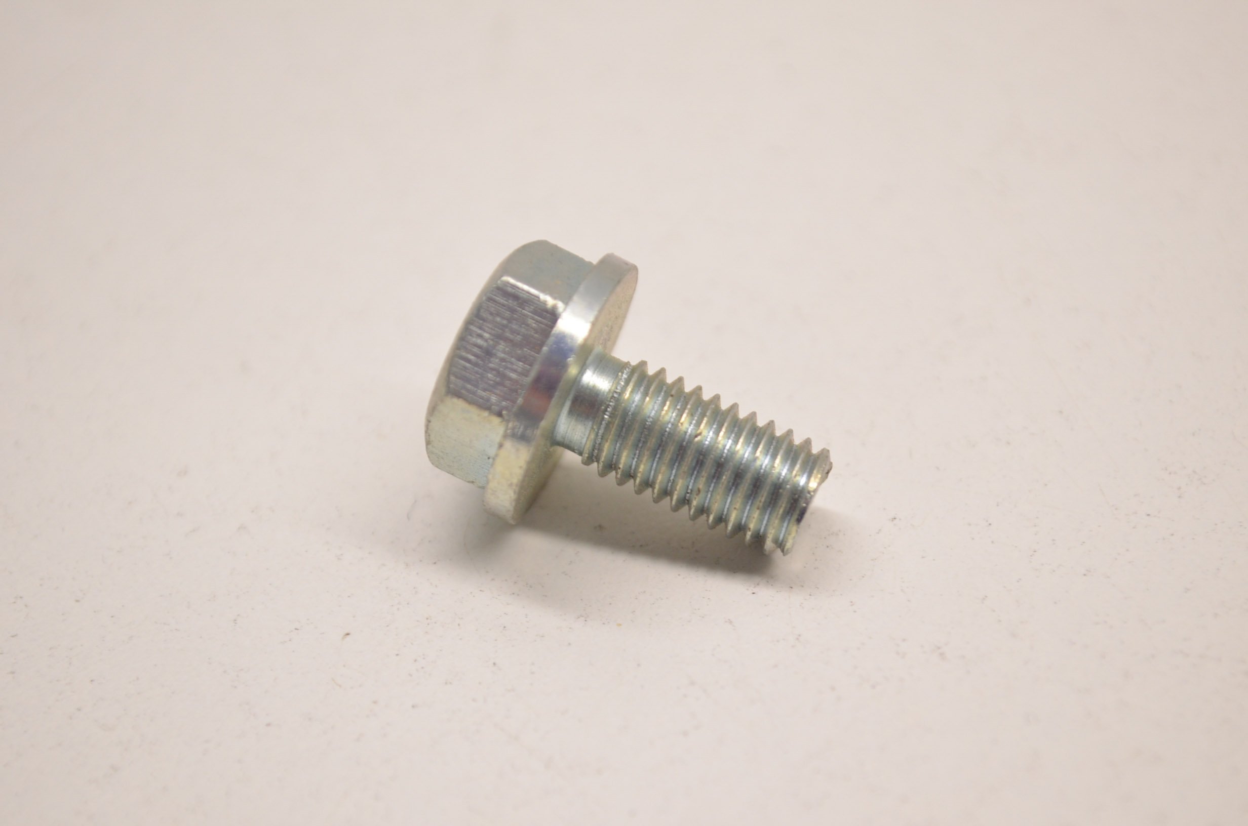 High-Quality Oil Drain Plug - Universal Fit for Cars, Trucks & SUVs - Durable & Leak-Proof - Perfect for DIY Oil Changes & Auto Maintenance