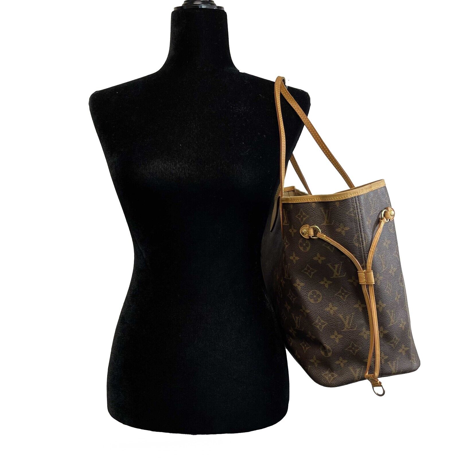 Louis Vuitton Neverfull MM Monogram Canvas Tote Bag - Stylish Designer Handbag for Women, Perfect for Work, Travel & Everyday Use