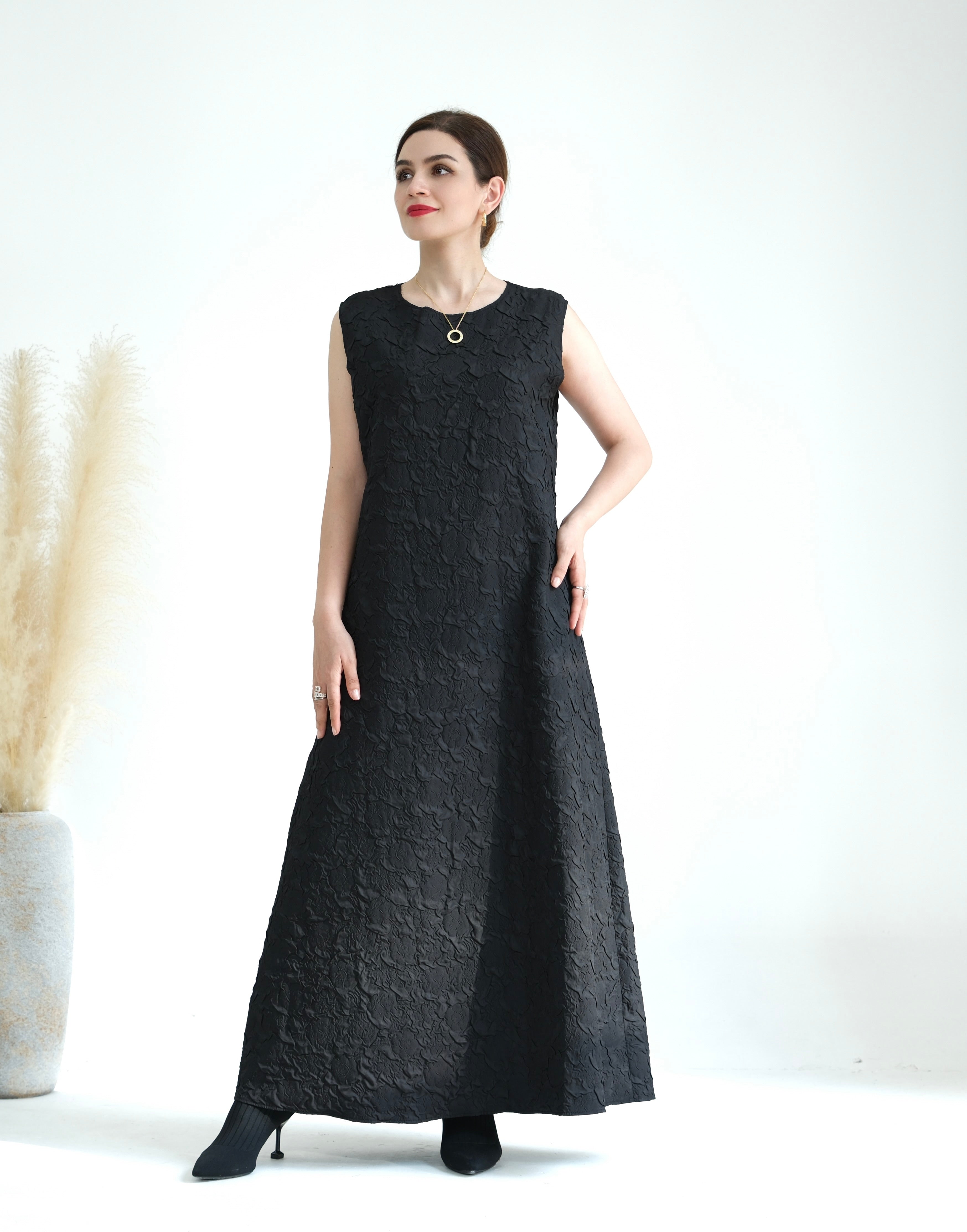 Elegant Black Eva Textured Abaya Set - Modest Islamic Dress for Women | Perfect for Prayer, Eid, and Special Occasions