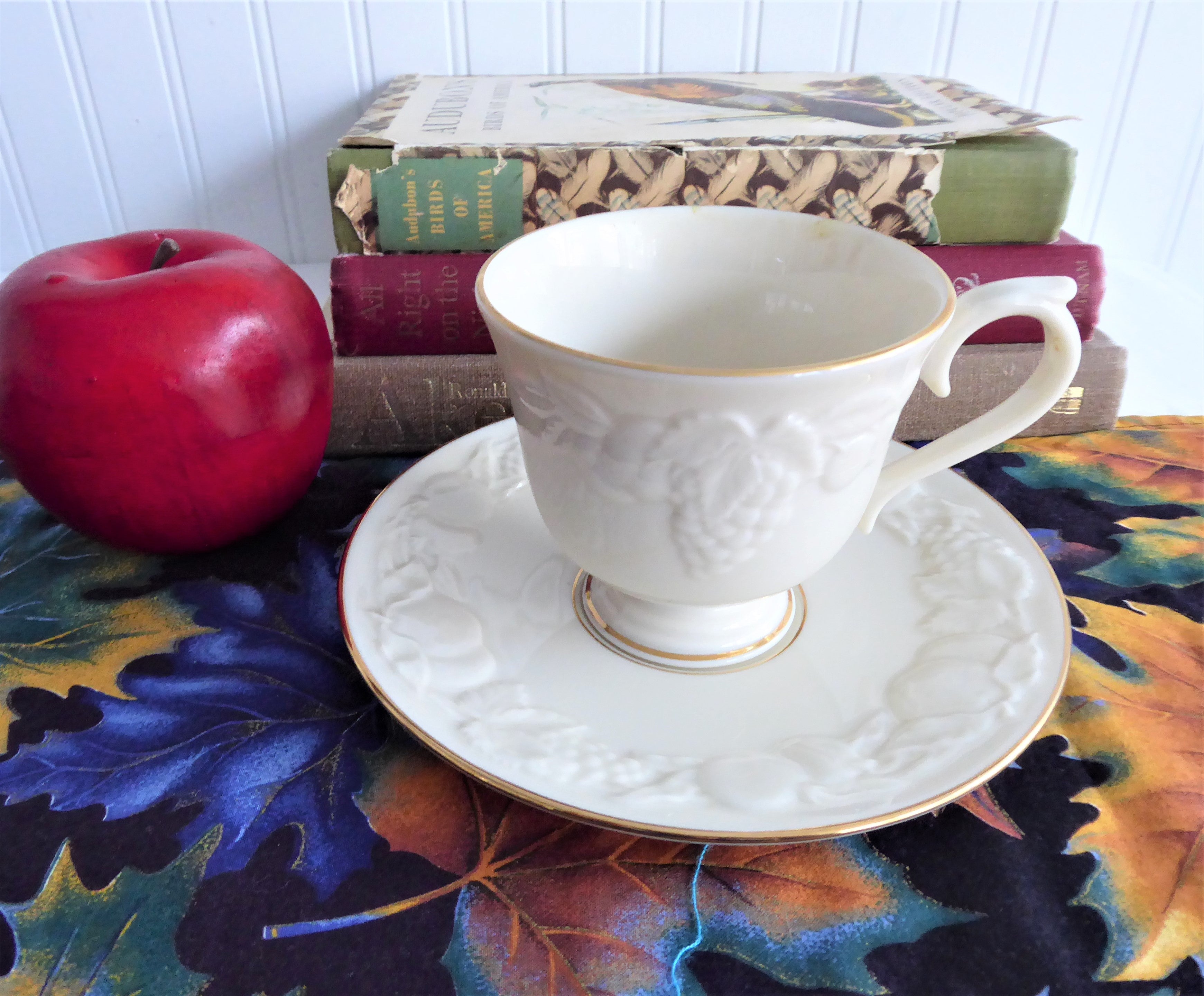 Vintage Lenox Fruits of Life Cup and Saucer Set - White & Gold Embossed Fruit Design (1980s) - Perfect for Afternoon Tea, Collectible China, and Elegant Tableware