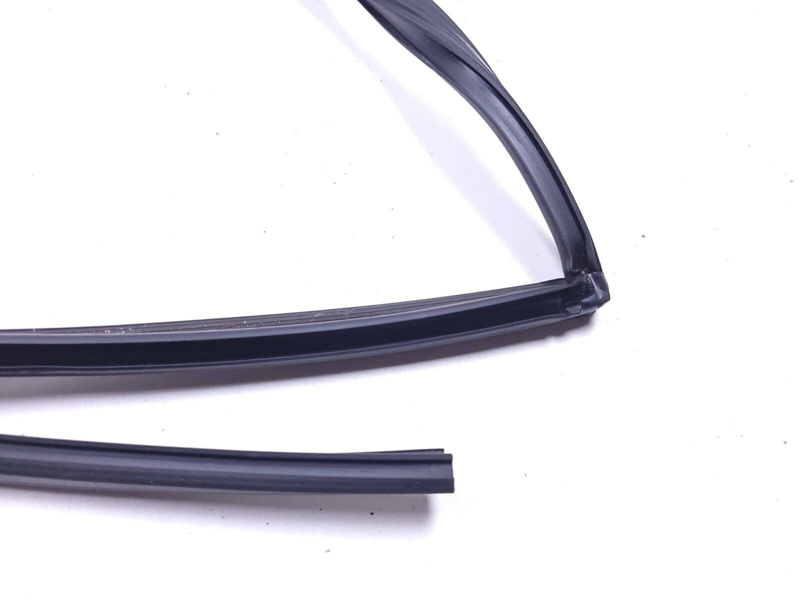 03 08 Toyota Corolla Rear Left Driver Side Door Weatherstrip Seal - 3pcs OEM Replacement - Perfect for Weather Protection & Noise Reduction