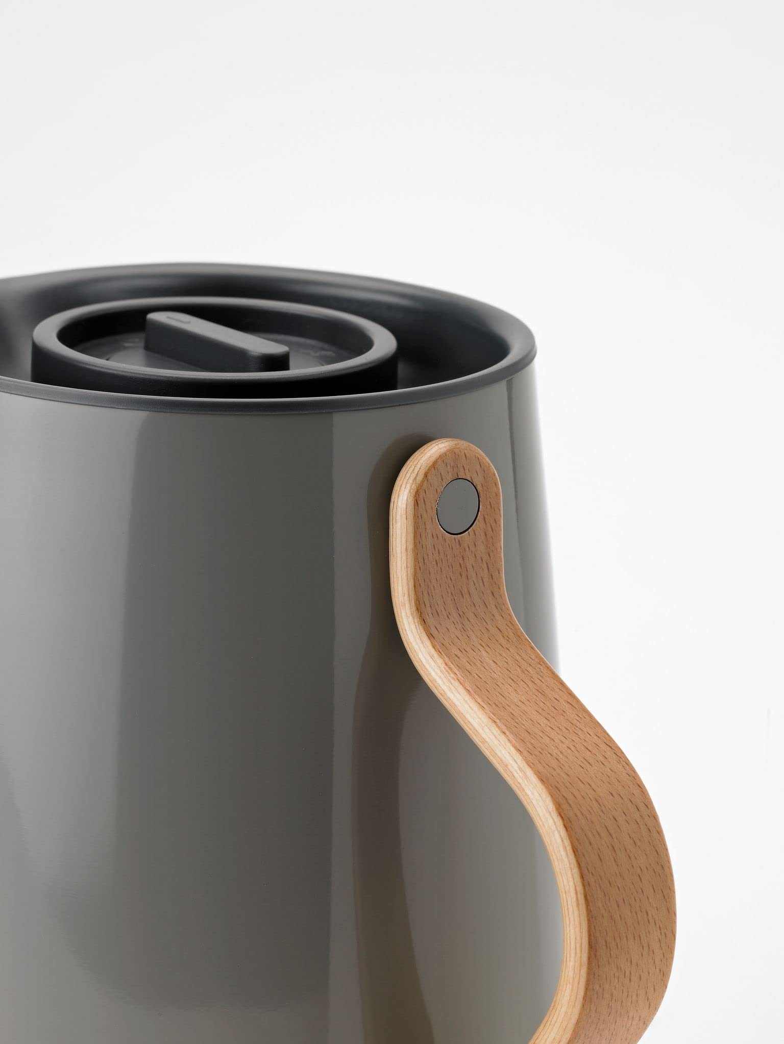 Stelton Emma Vacuum Insulated Tea Jug - 17oz, Grey, 14x19x17.5cm, BPA-Free Stainless Steel Thermos for Hot & Cold Beverages - Perfect for Home, Office, Travel & Outdoor Picnics