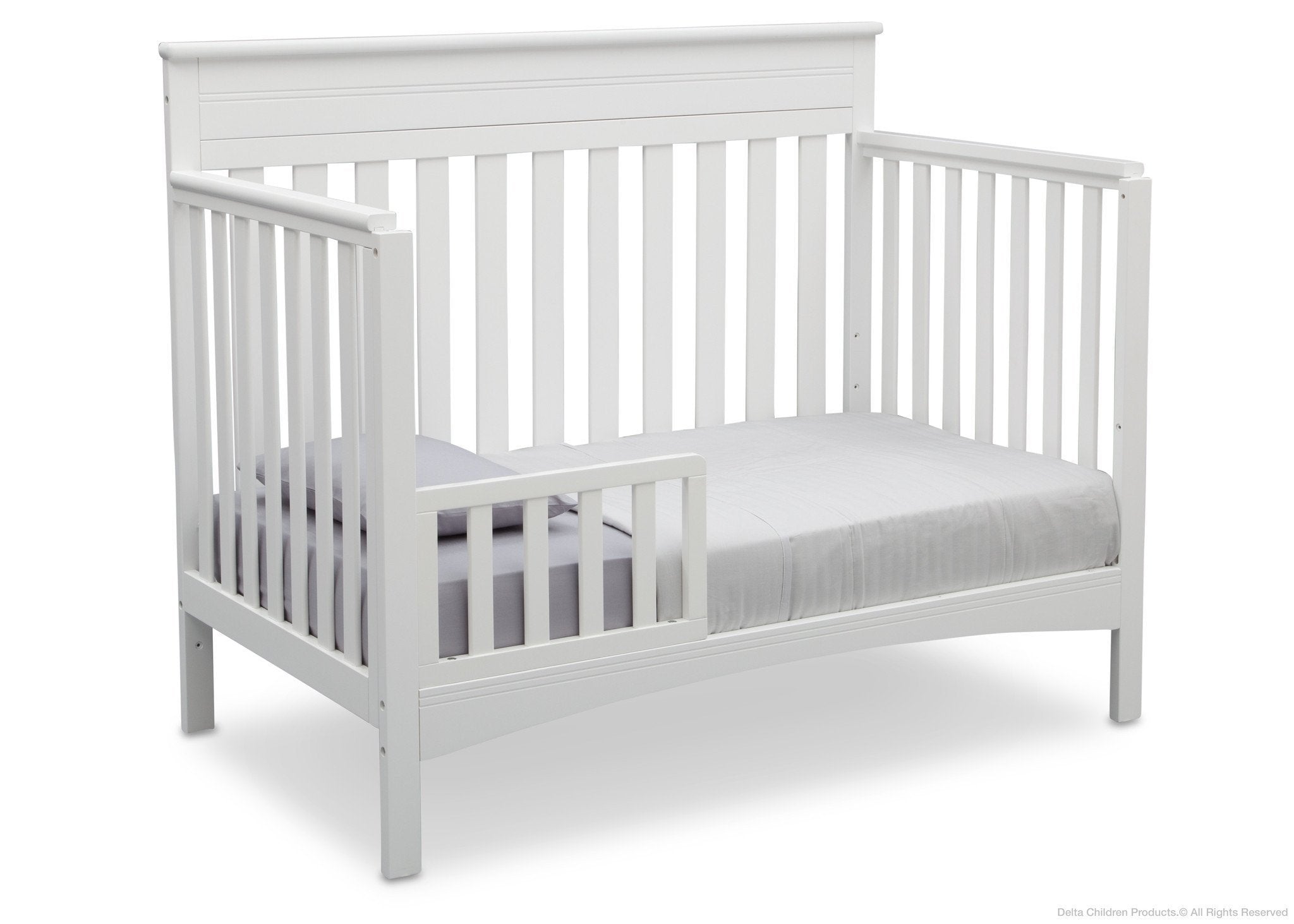 Fabio 4-in-1 Convertible Baby Crib - Toddler Bed & Daybed with Storage Drawer - Safe Nursery Furniture for Newborns & Kids - Perfect for Bedrooms, Daycare & Guest Rooms