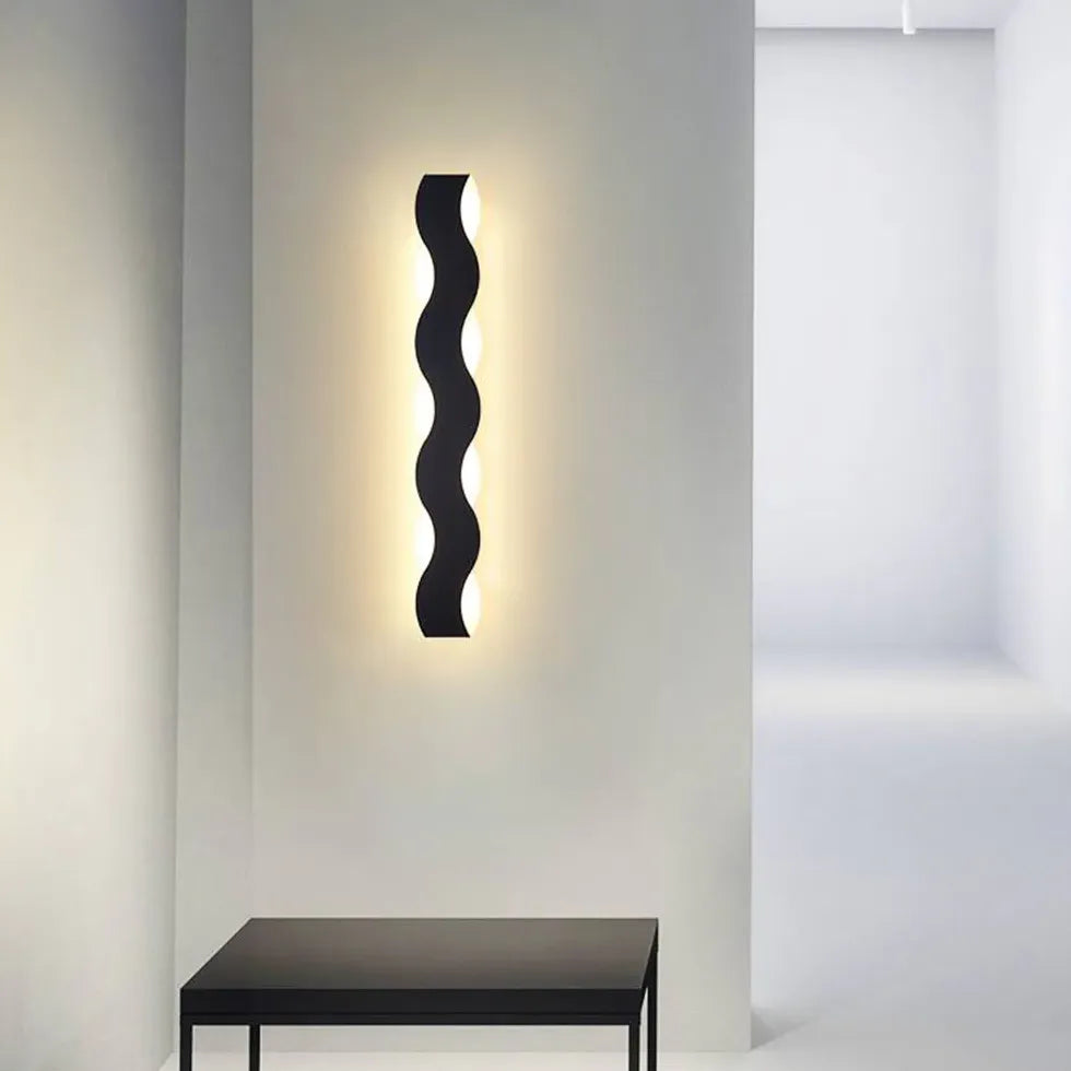 Modern Wavy Minimalist Wall Lamp - Sleek LED Sconce for Bedroom, Living Room & Hallway Lighting - Dimmable Ambient Decor