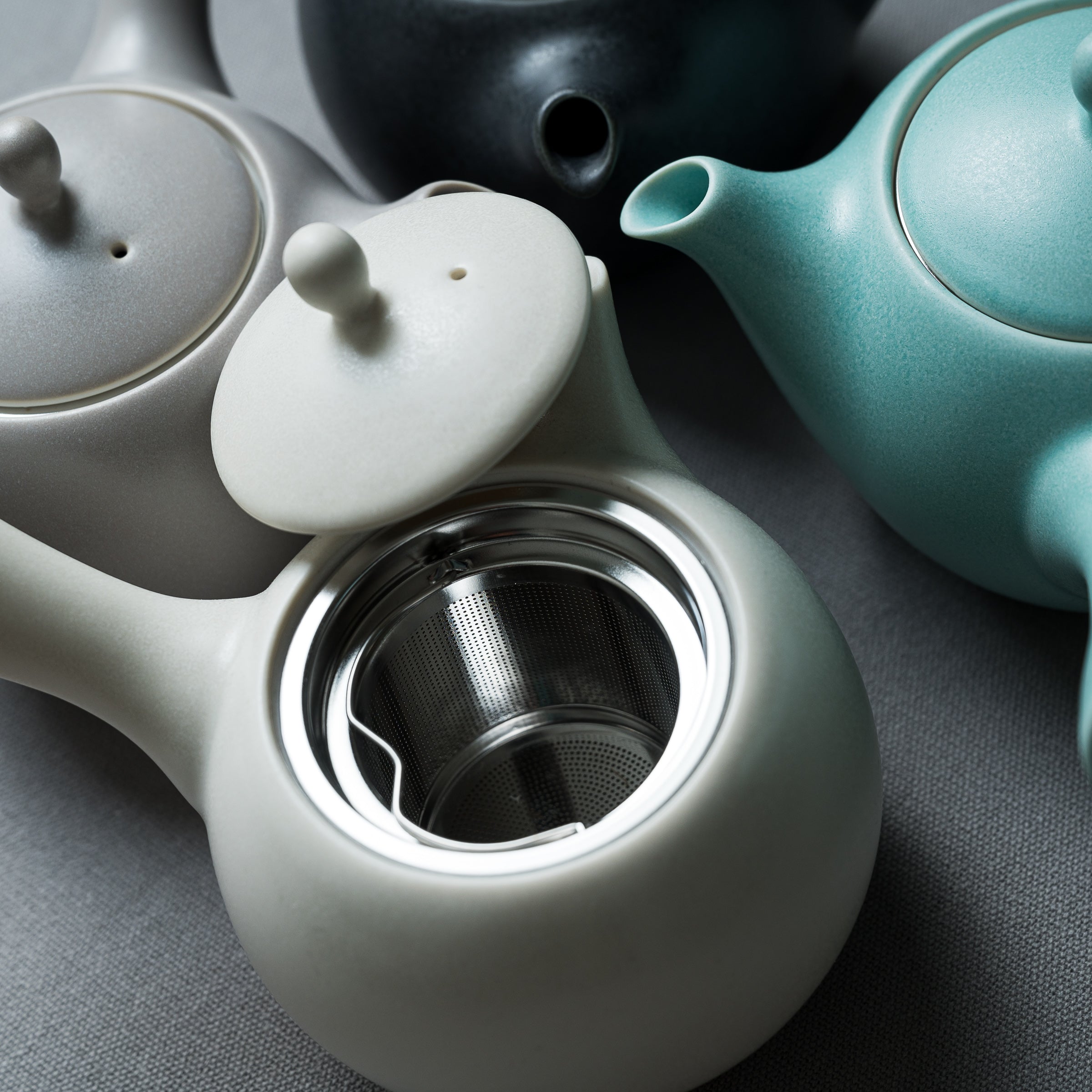 Yui Kyusu Japanese Teapot 330ml - Side Handle, 4 Colors - Perfect for Green Tea, Matcha & Herbal Brewing at Home or Office