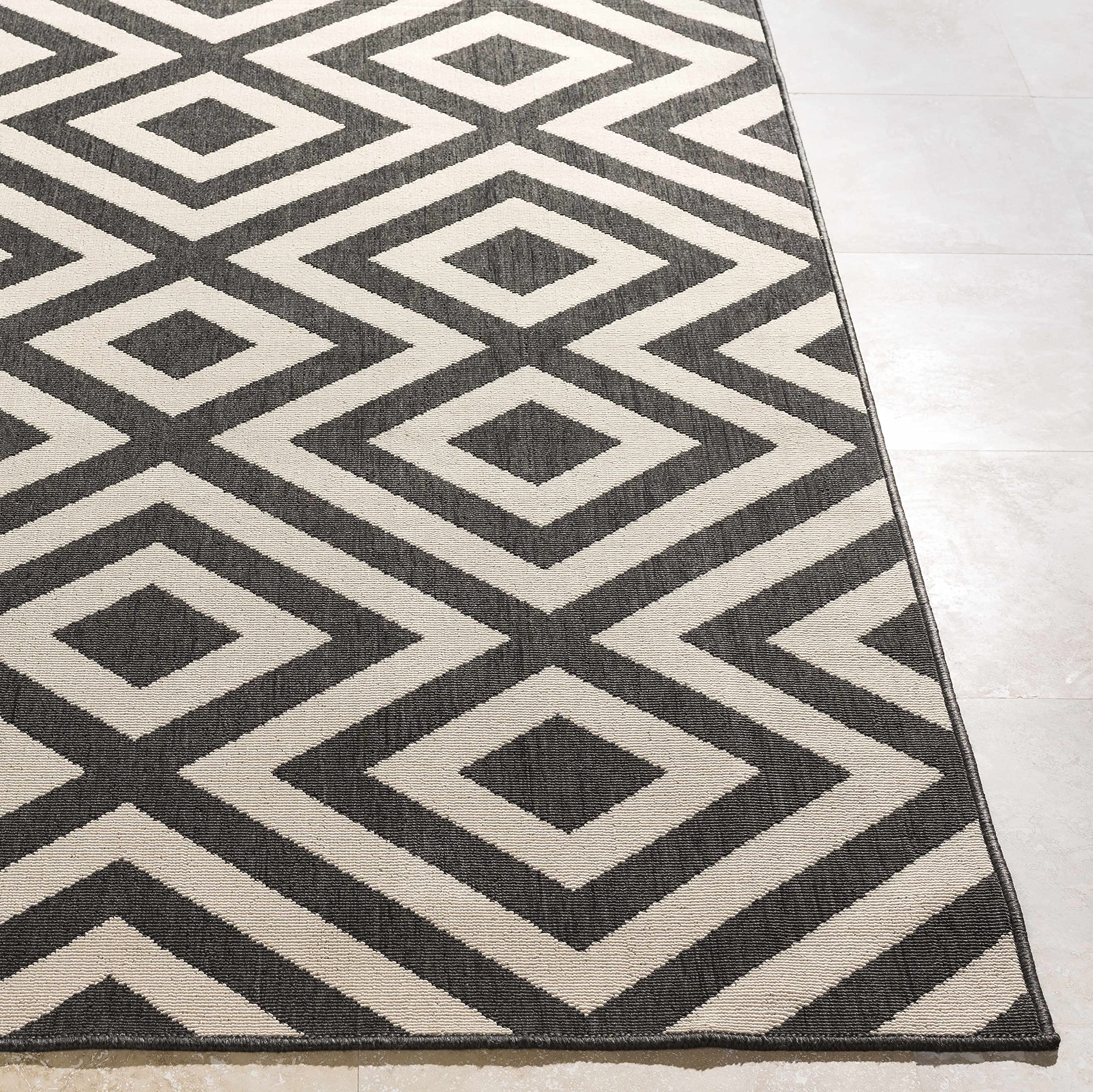 Hauteloom Spilsby Waterproof Outdoor Rug 8'10