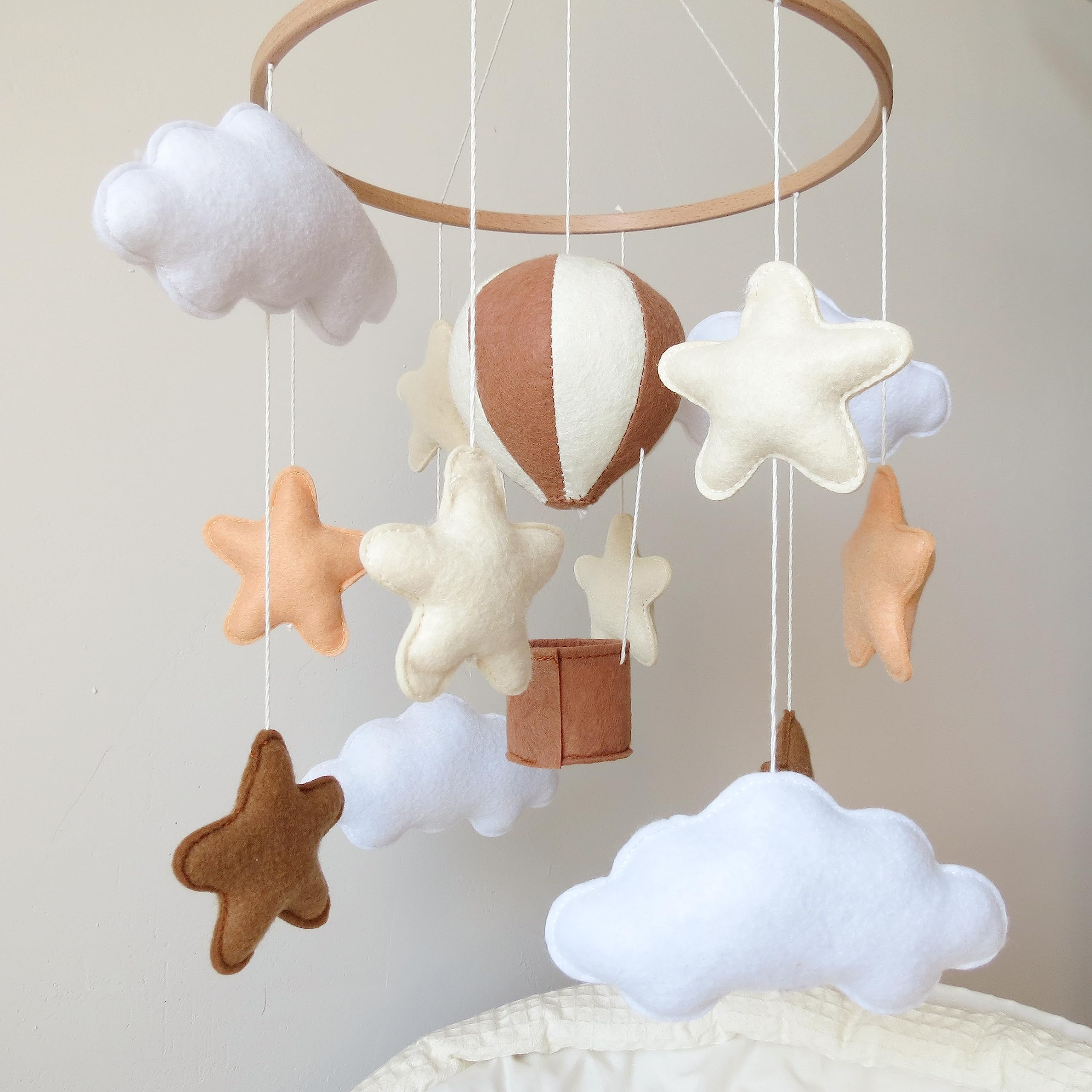 **Goukurlsma Neutral Hot Air Balloon Baby Mobile for Crib - Stars & Clouds Design, Beige Felt & Bamboo, Crib Mount, Unisex Newborn & Infant Nursery Decor - Perfect for Soothing & Entertaining Babies**