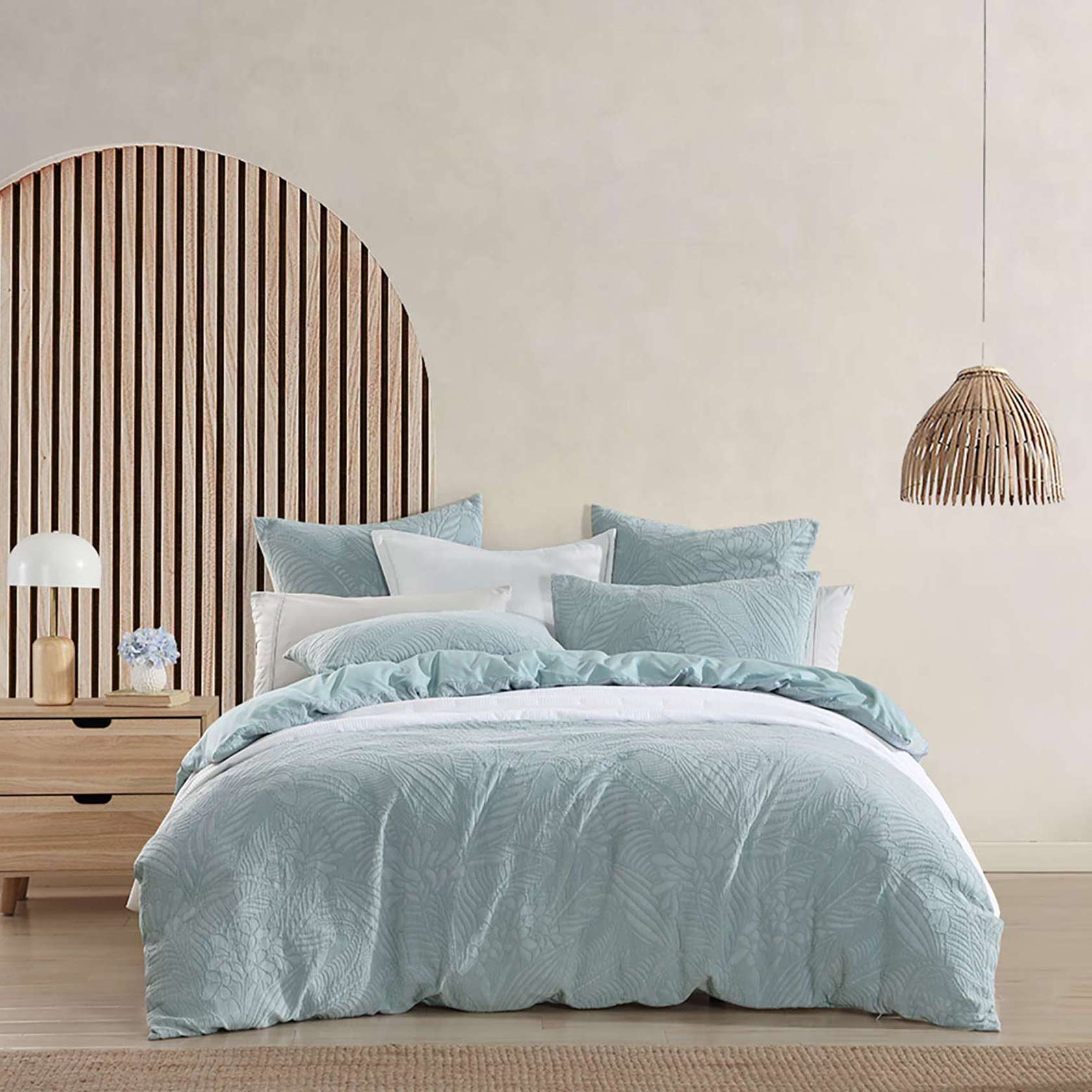 Luxury Kaia Sage Quilt Cover Set - Queen Size Bedding Set with Pillowcases | Soft & Breathable Cotton Blend | Perfect for Master Bedroom, Guest Room & Vacation Homes