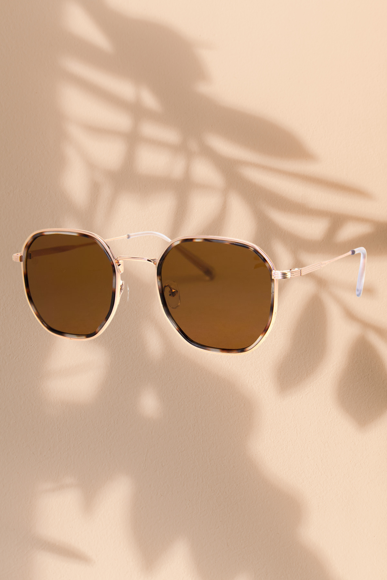 James Sunnies | Lightweight Tortoise Shell Sunglasses for Men & Women – UV Protection, Stylish & Comfortable for Outdoor Activities, Beach, Driving & Travel