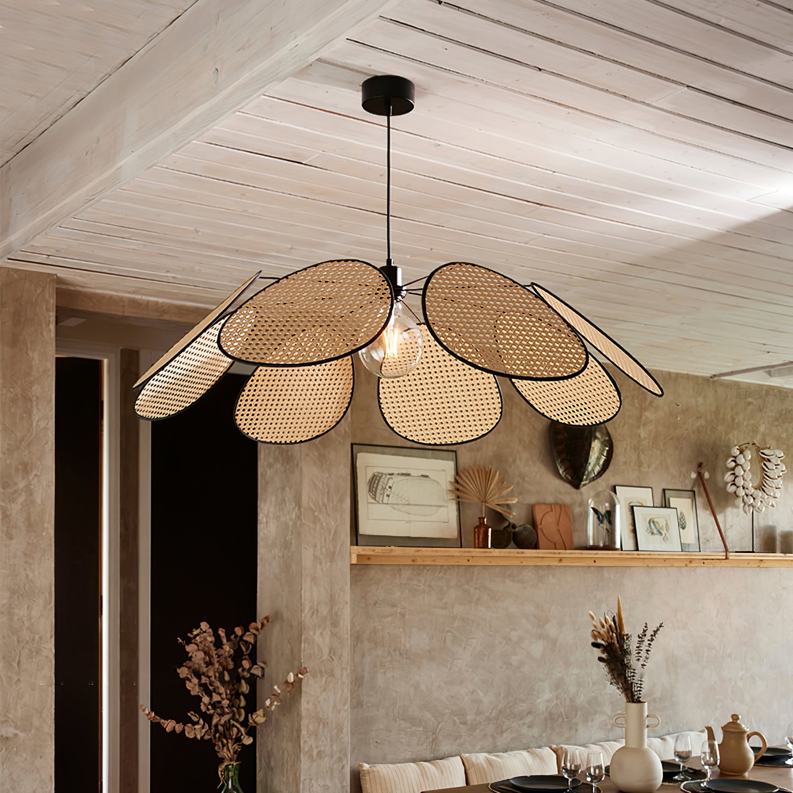 Blossom Petal Pendant Lamp - Elegant Floral Ceiling Light Fixture for Living Room, Bedroom & Dining Room Decor