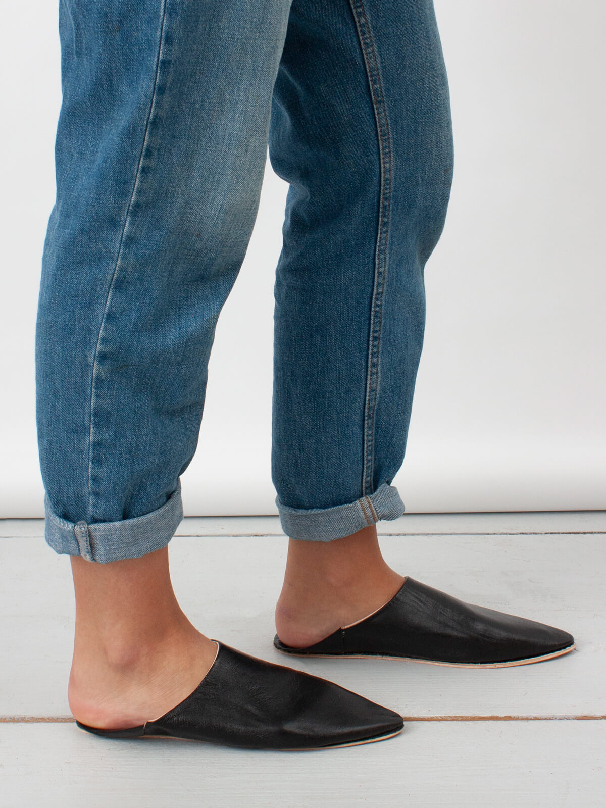 Authentic Moroccan Classic Pointed Babouche Slippers - Soft Leather Comfort Shoes for Men & Women | Perfect for Home, Lounge & Cultural Outfits