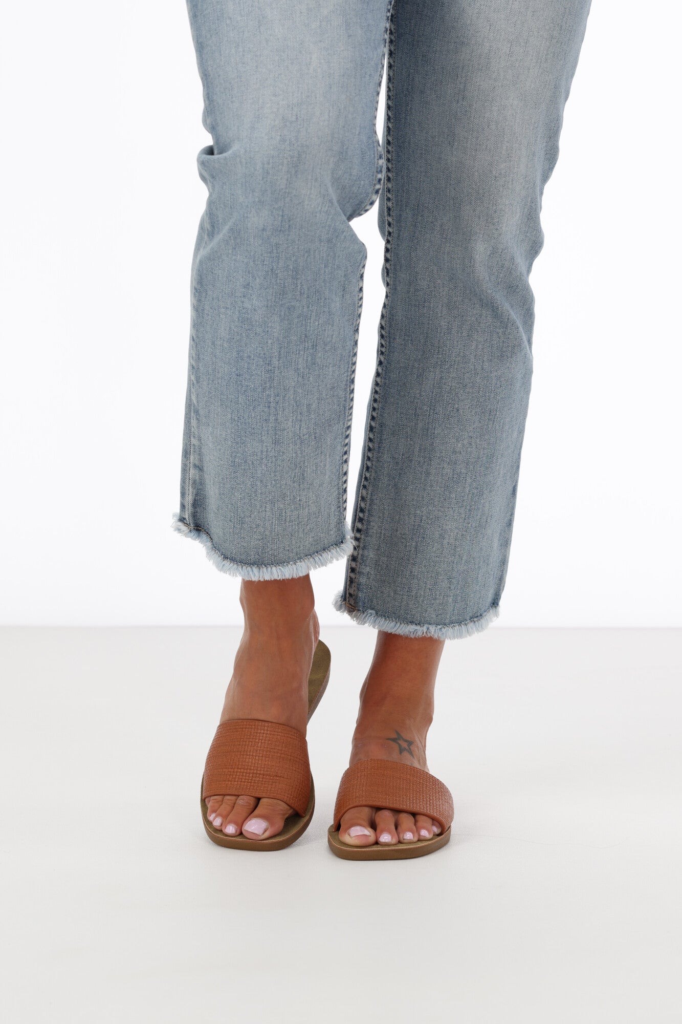 Cherry Lane Alyssia Slide Sandals for Women - Comfortable Tan Summer Slides with Soft Cushioning | Perfect for Beach, Pool, and Casual Outings