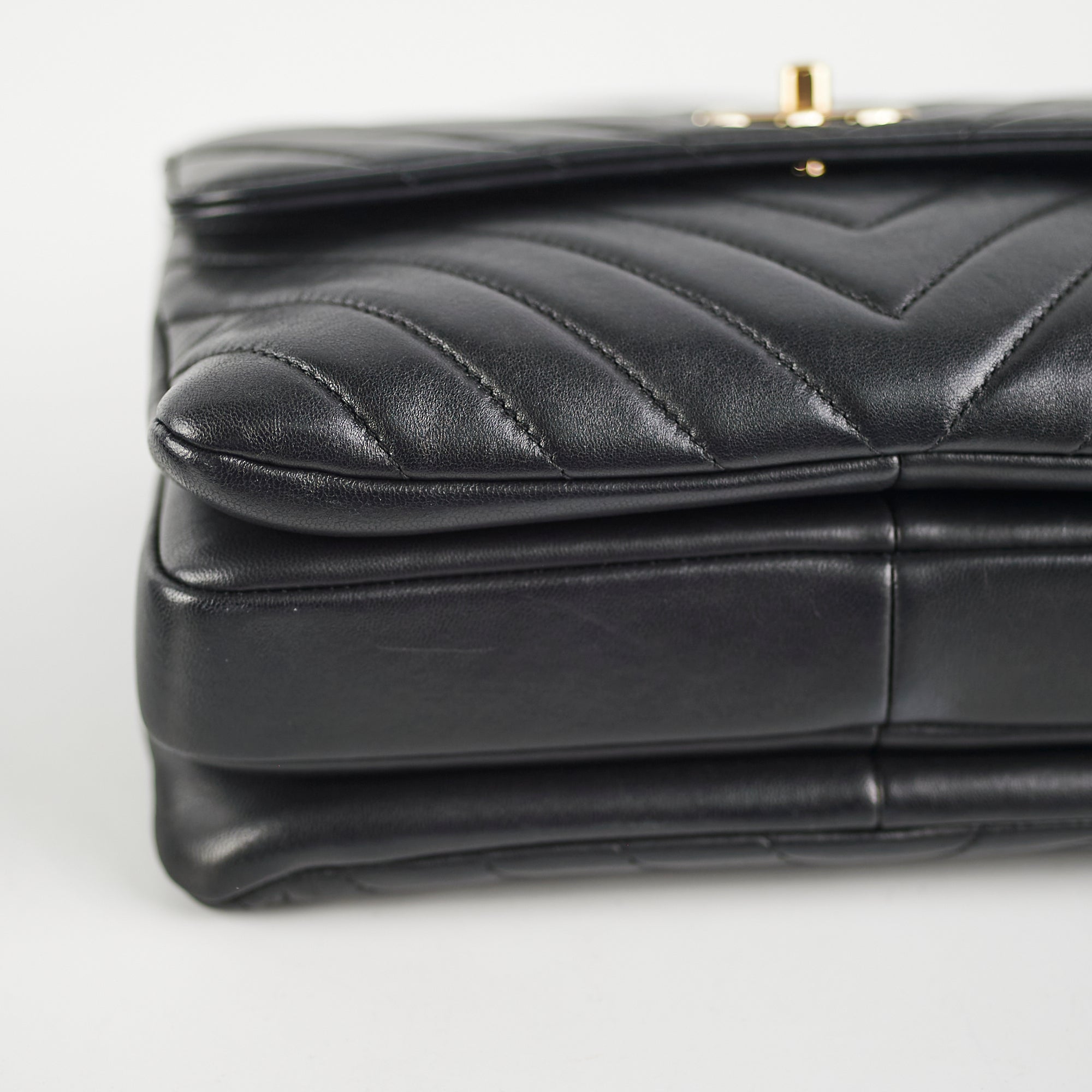 Chanel Trendy CC Small Lambskin Shoulder Bag in Black | Luxury Designer Handbag for Women | Perfect for Evening Events, Parties & Date Nights