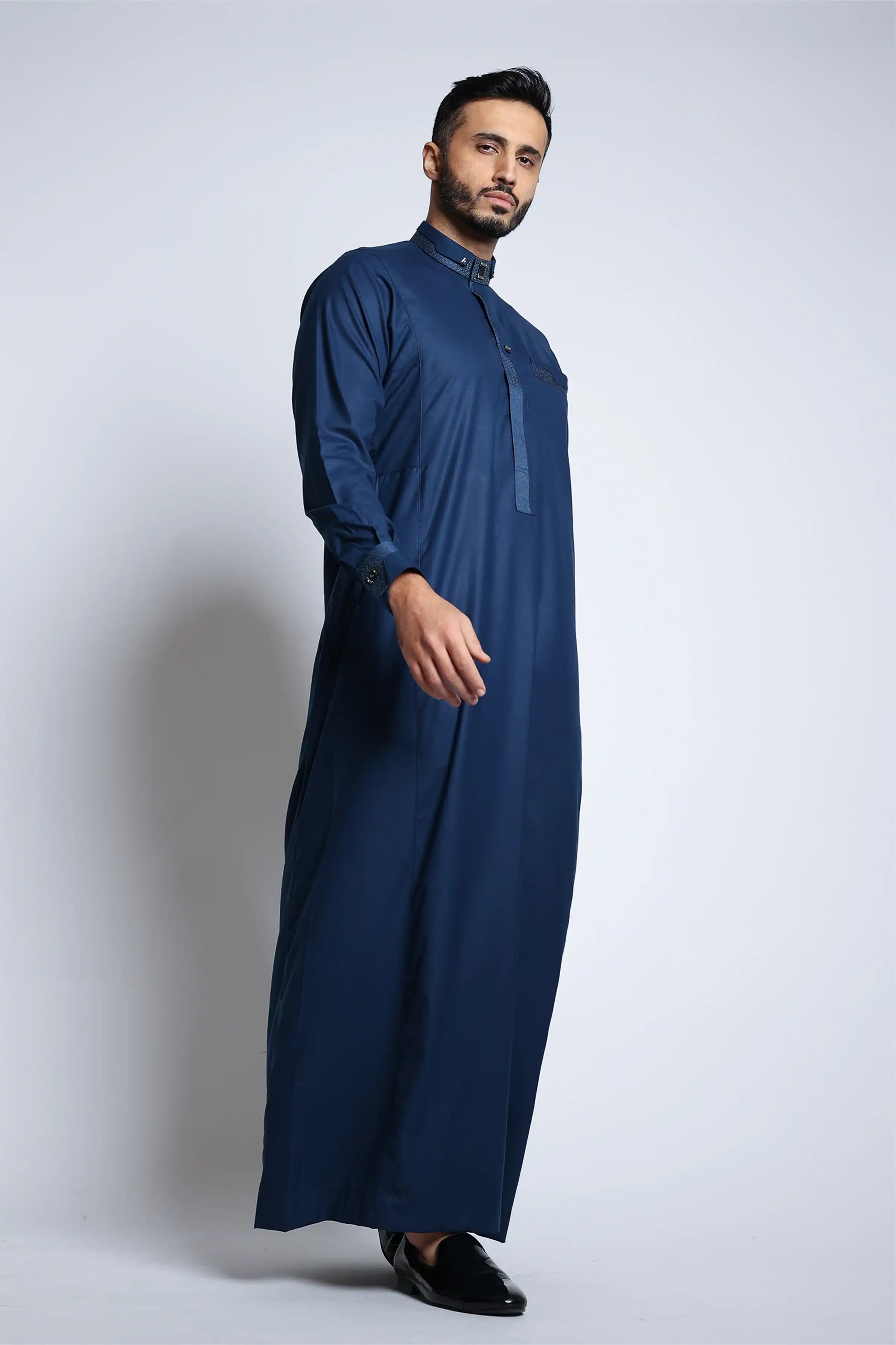 J140 C1 Catalina Blue Thobe for Men - Traditional Islamic Robe with Comfortable Fit - Perfect for Prayer, Eid, and Special Occasions