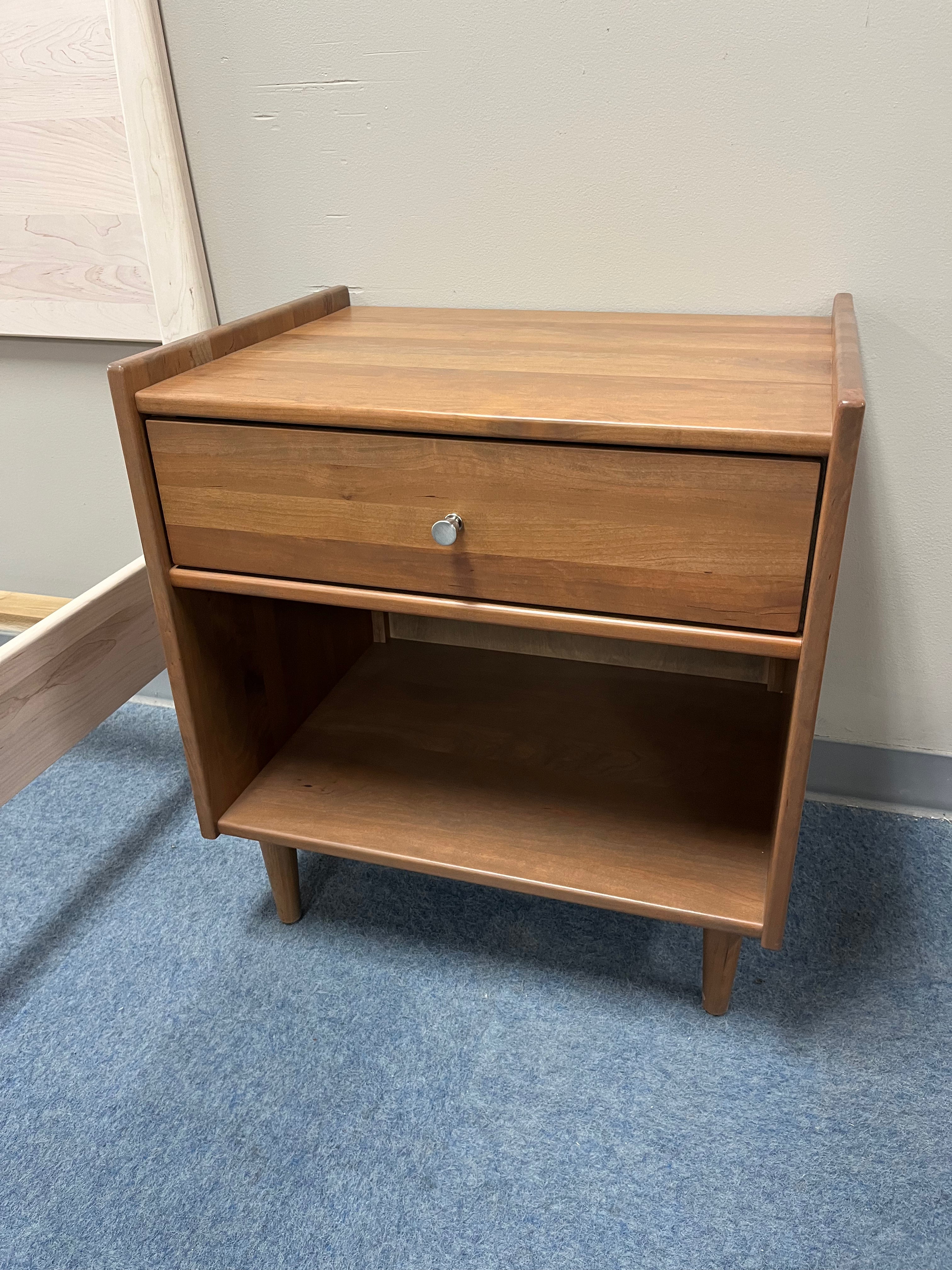 Benton Nightstand - Modern Bedside Table with Storage Drawer, Wooden End Table for Bedroom, Living Room & Office - Perfect for Small Spaces & Home Decor