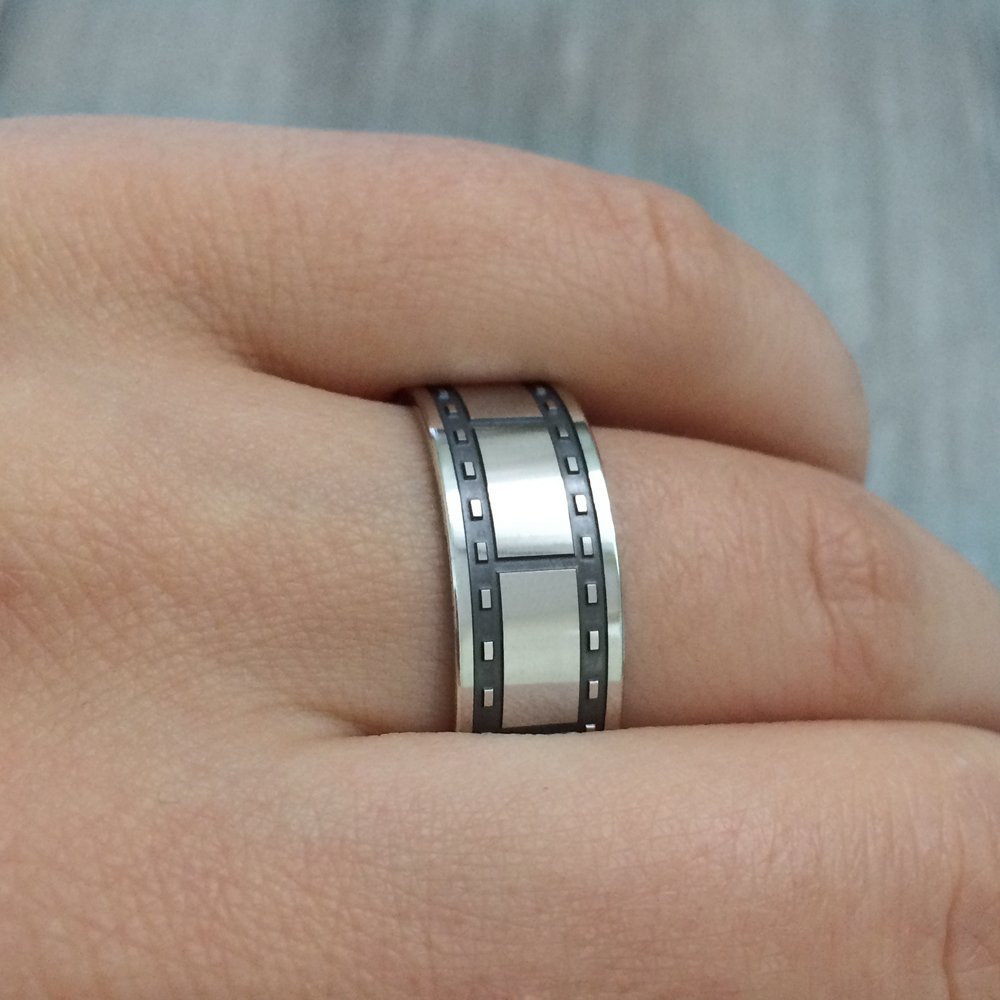 Silver Film Strip Camera Ring for Photographers - Vintage Photography Jewelry Gift for Film Lovers & Wedding Photographers