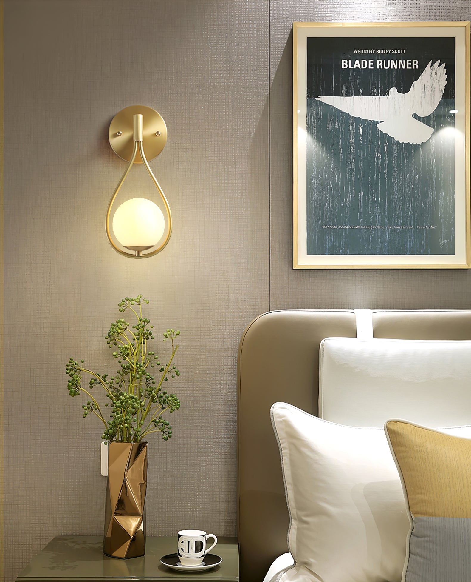 Vintage Brass Vanity Wall Lamp - Elegant Sconce Lighting for Bathroom, Bedroom & Dressing Room - Perfect for Makeup, Reading & Ambient Lighting