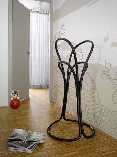 Petalo Coat Stand by Ton - Modern Wooden Coat Rack for Entryway, Bedroom & Hallway - Space-Saving Hanger for Jackets, Hats & Bags