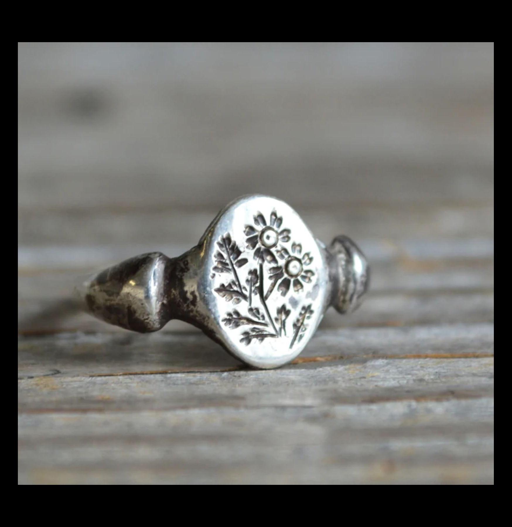 Feverfew Botanical Ring | Herbal Flower Jewelry for Women | Perfect for Wellness Enthusiasts & Nature Lovers