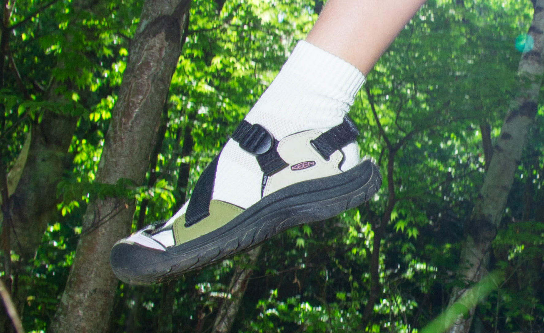 Zerraport II Women's Sandals | Silver Lining & Black | Comfortable Walking Shoes for Beach, Travel & Summer Outfits