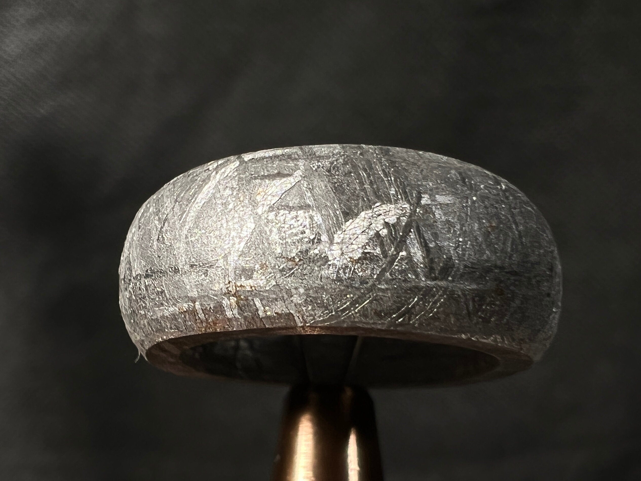 GIBEON Meteorite Ring Size 4.5 - Genuine Space Meteorite Wedding Band for Men & Women - Astronomy Jewelry with Unique Widmanstätten Patterns - Perfect for Engagement, Anniversary & Unique Gifts