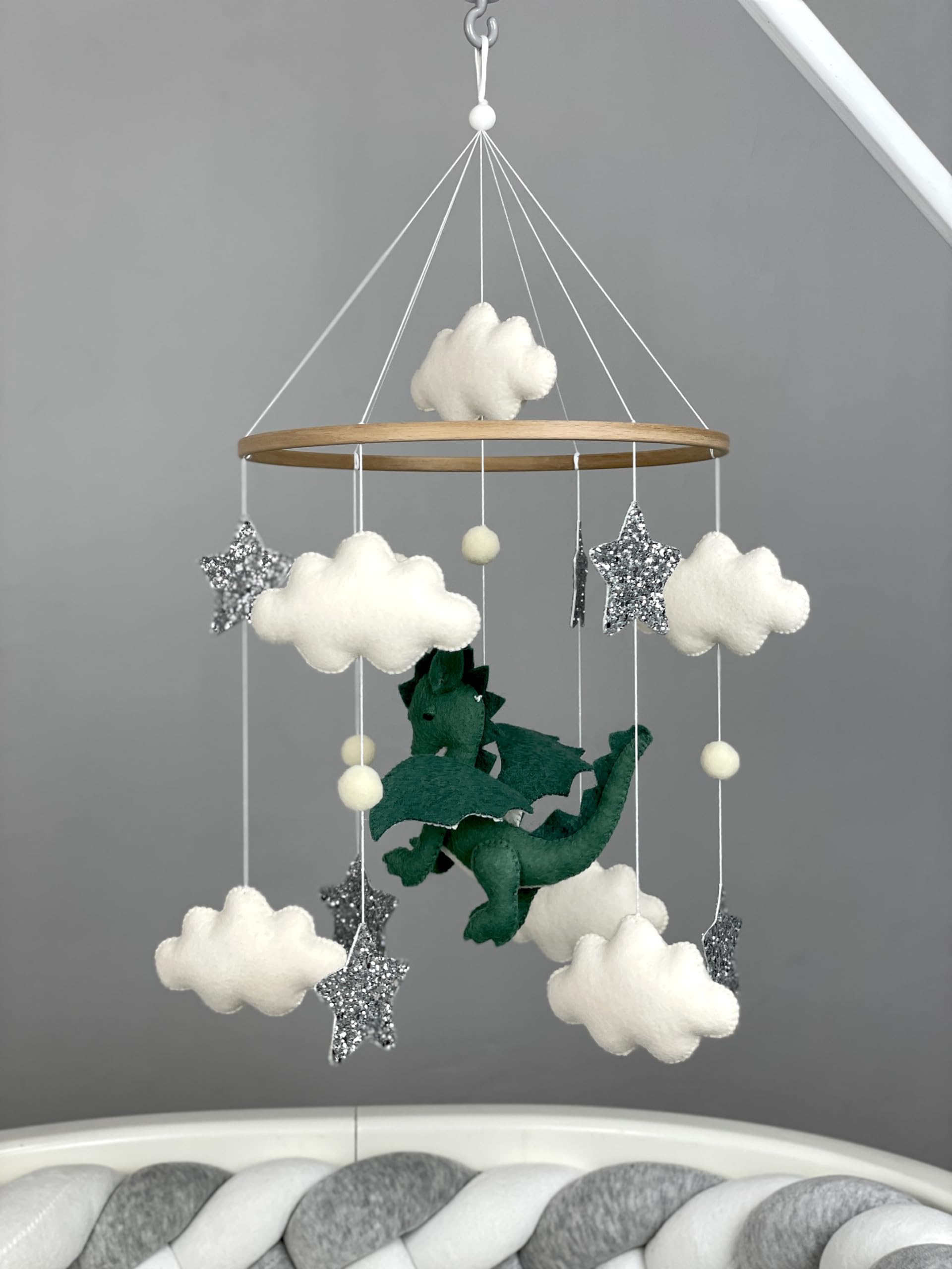 **Handmade Dragon Baby Crib Mobile – Fantasy Nursery Decor, Felt Hanging Mobile for Newborns – Perfect Baby Shower Gift & Nursery Room Decoration**    *(Use: Ideal for baby cribs, nurseries, and as a unique baby shower gift to create a magical fantasy atmosphere.)*