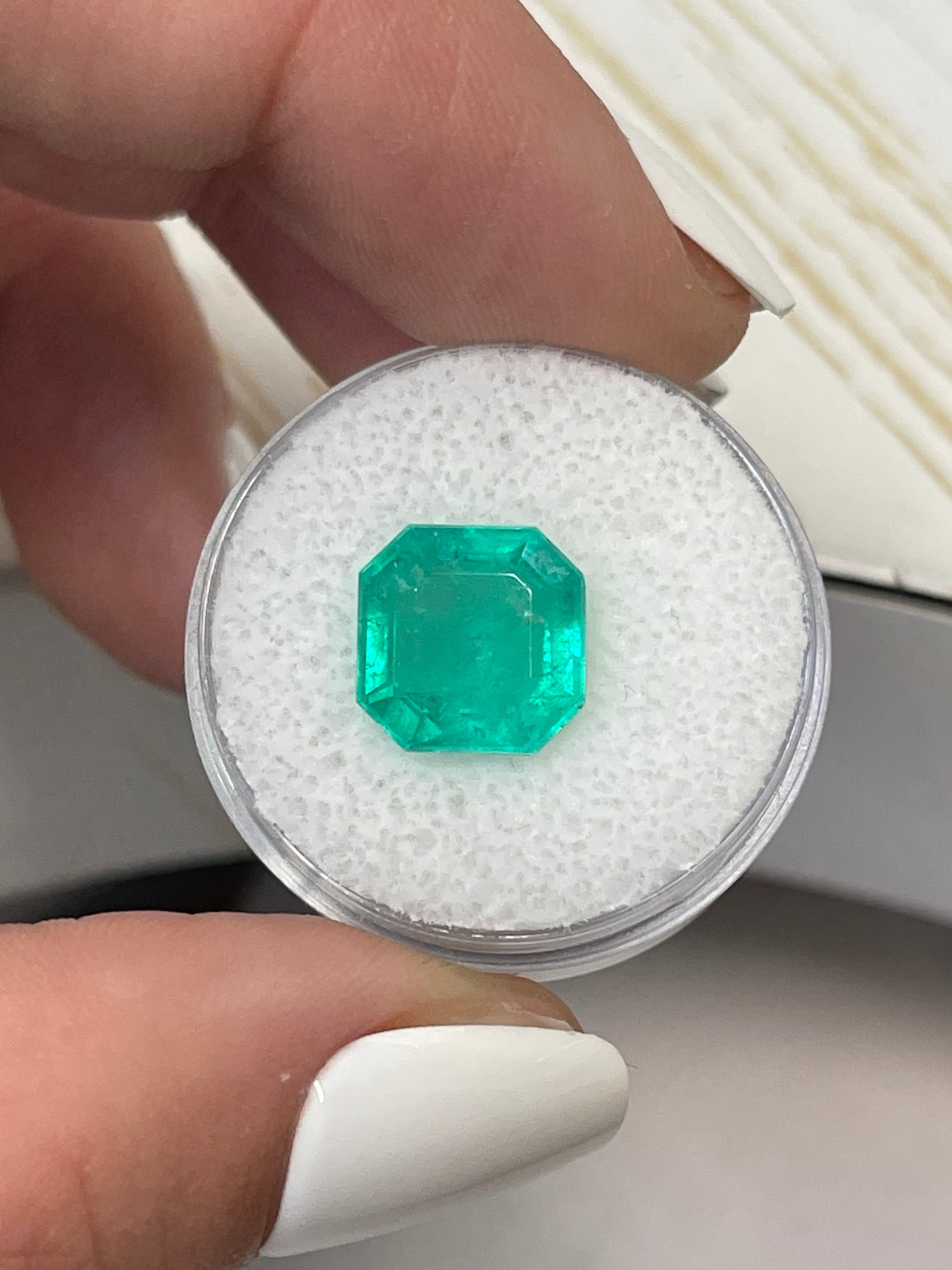 4.71 Carat 10.5x10.5mm Loose Colombian Emerald Gemstone - Asscher Cut with Clipped Corners - Perfect for Engagement Rings, Fine Jewelry & Collector's Pieces