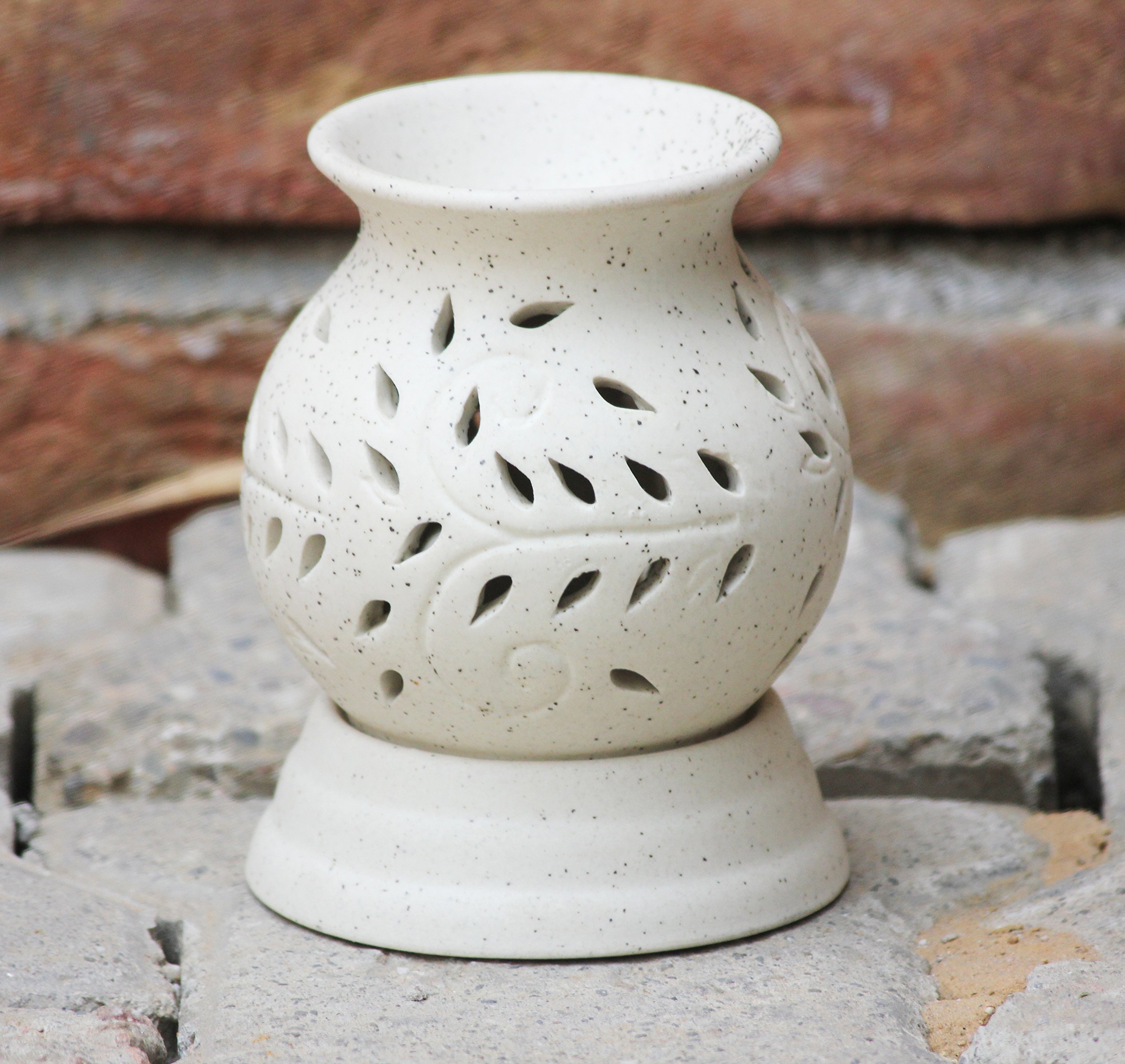 Brahmz Electric Aroma Oil Diffuser - Ancient Matki Shape with Bulb, Aroma Burner for Home & Office (White, Includes 10g Rose & Vanilla Fragrance Oil) | Perfect for Relaxation, Yoga, Meditation & Aromatherapy