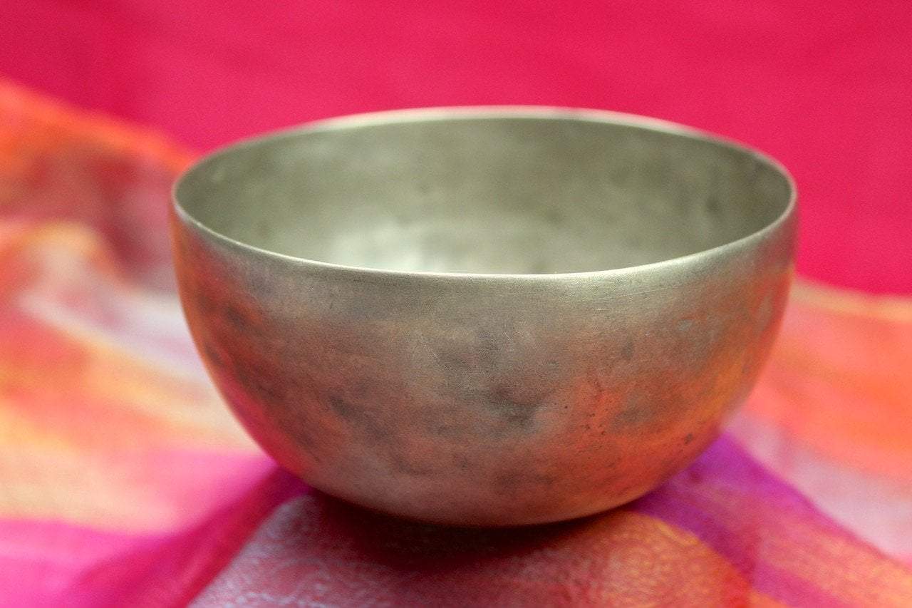 4.5 Inch Heart Chakra 342Hz Singing Bowl for Meditation, Yoga & Sound Healing - Handcrafted Tibetan Therapy Instrument for Relaxation, Stress Relief & Spiritual Balance