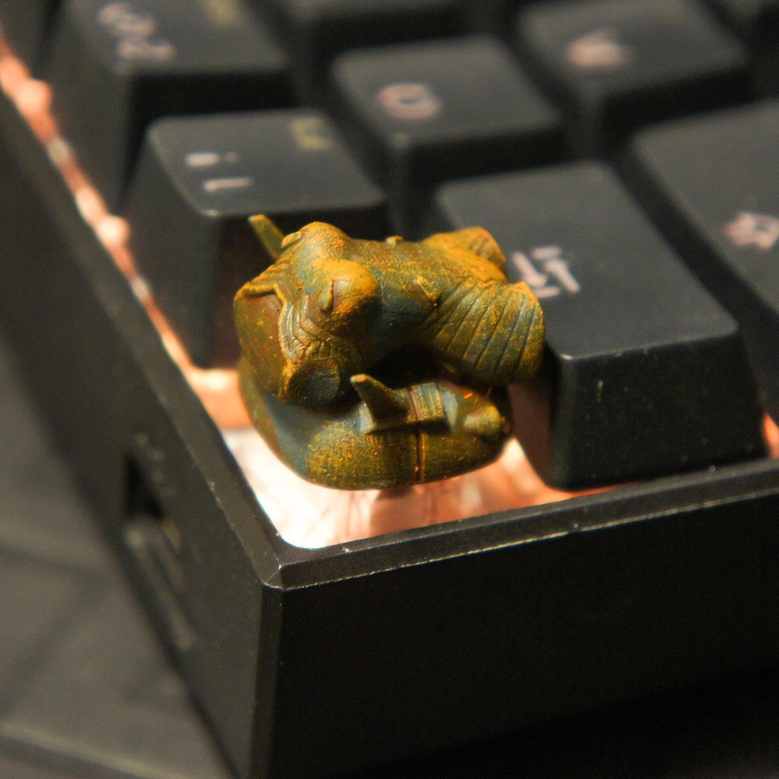 Gothic Keycap - Spooky Resin Mechanical Keyboard Keycap for Gaming & Design | Unique Custom Key Decoration for Mechanical Keyboards | Perfect for Halloween, Gaming Setups & Themed PC Accessories