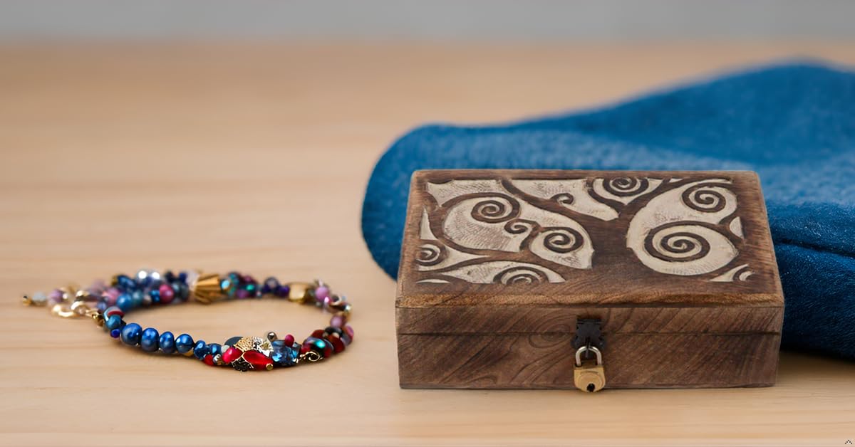 Handmade Wooden Jewelry Box with Tree of Life Carving - Lockable Keepsake Storage Organizer for Rings, Necklaces & Watches | Perfect Birthday Gift, Wedding Present & Home Decor Accessory